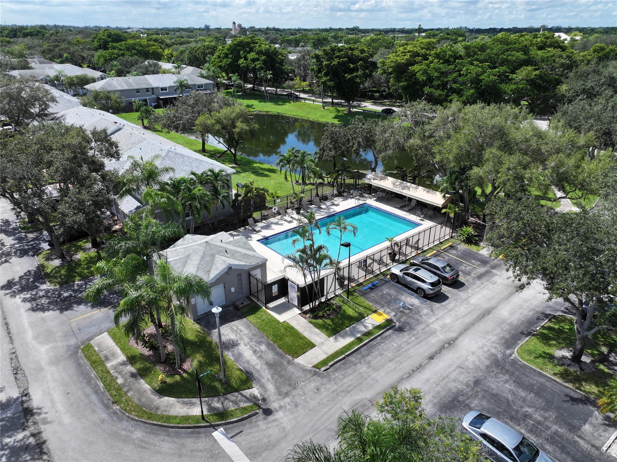FLAMINGO GARDENS - Residential Lease