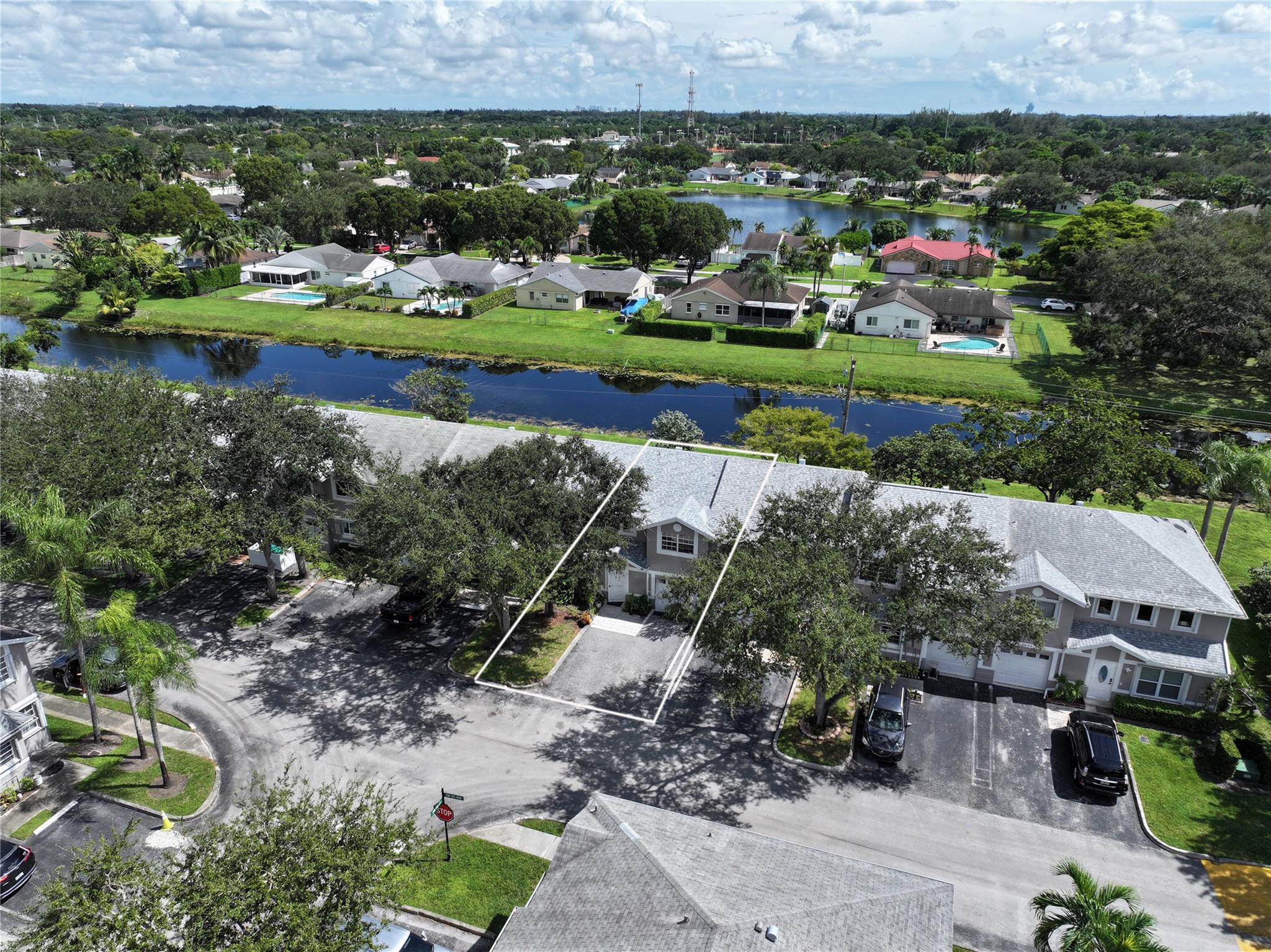FLAMINGO GARDENS - Residential Lease