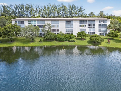 Tiny photo for 1904 BERMUDA Circle #D1, Coconut Creek, FL 33066 (MLS # B26080399)