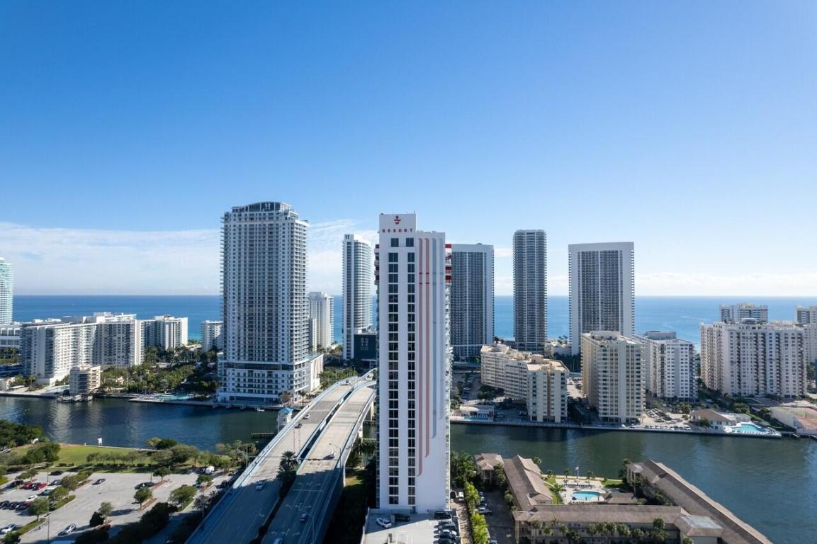 BEACHWALK CONDOMINIUM - Residential