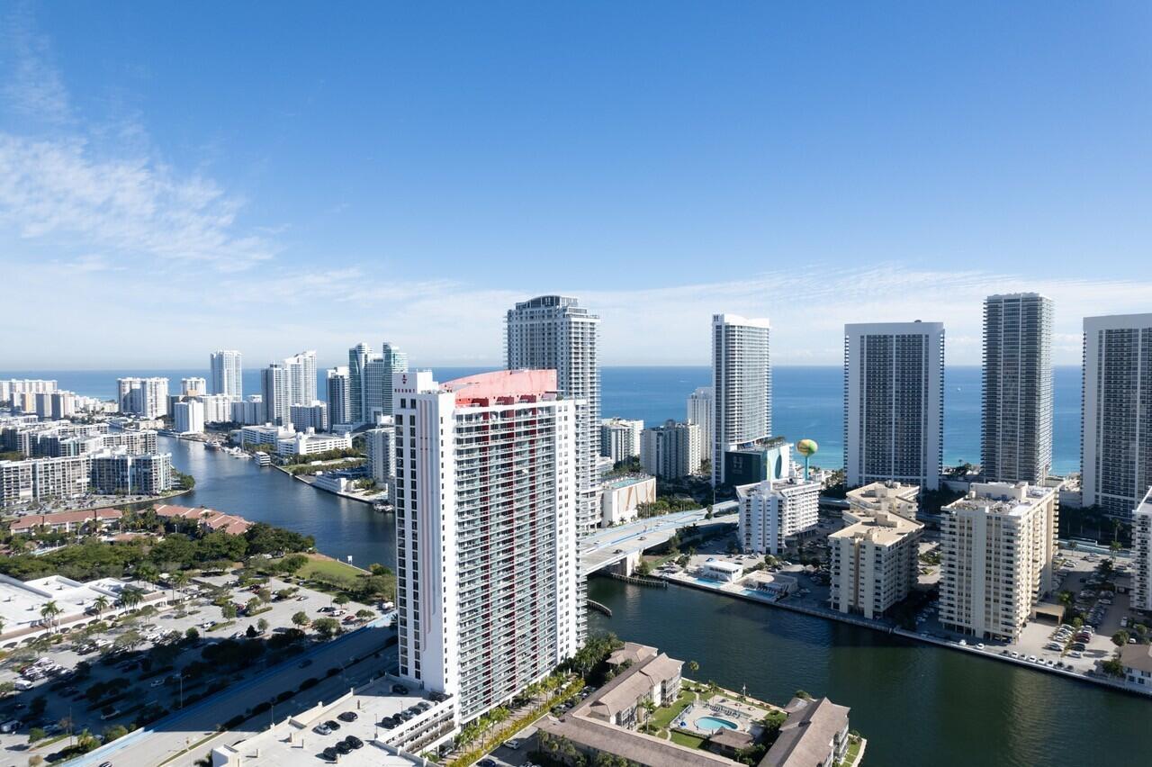 BEACHWALK CONDOMINIUM - Residential