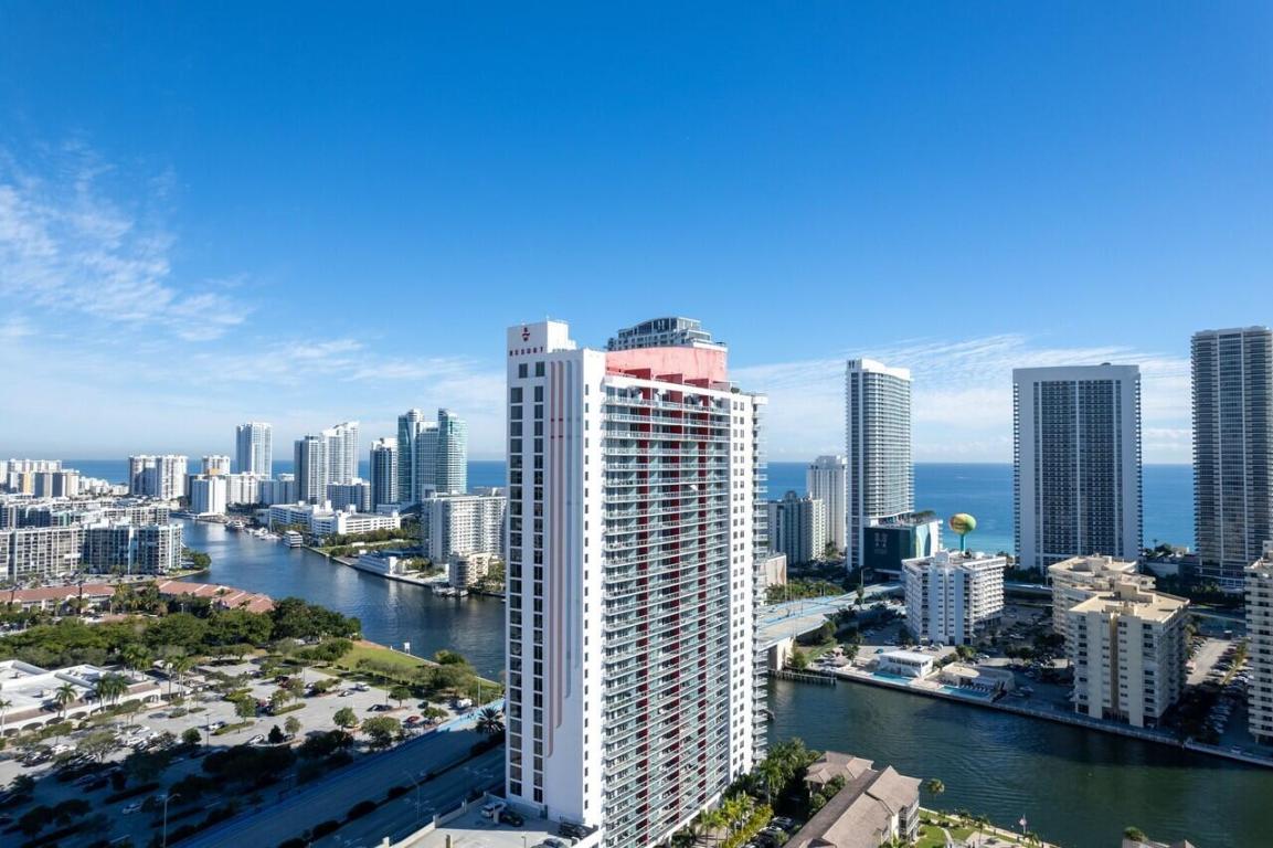 BEACHWALK CONDOMINIUM - Residential