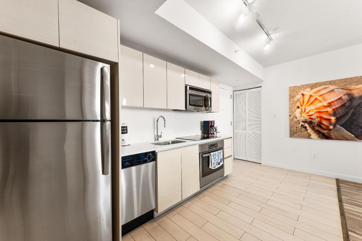 BEACHWALK CONDOMINIUM - Residential