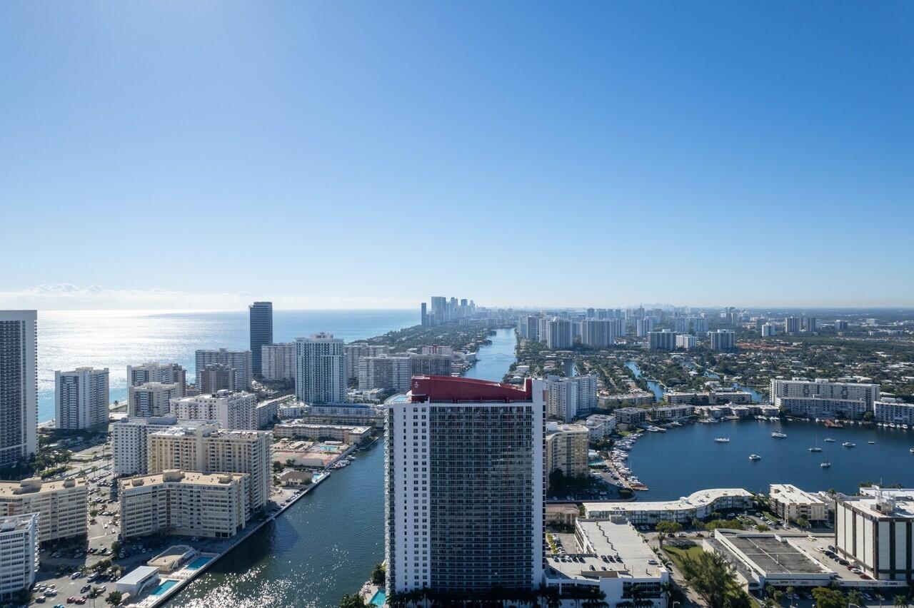 BEACHWALK CONDOMINIUM - Residential