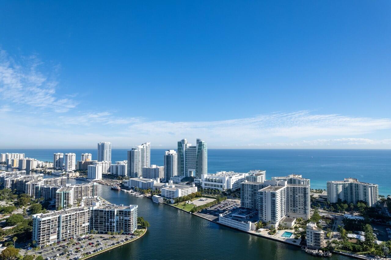 BEACHWALK CONDOMINIUM - Residential