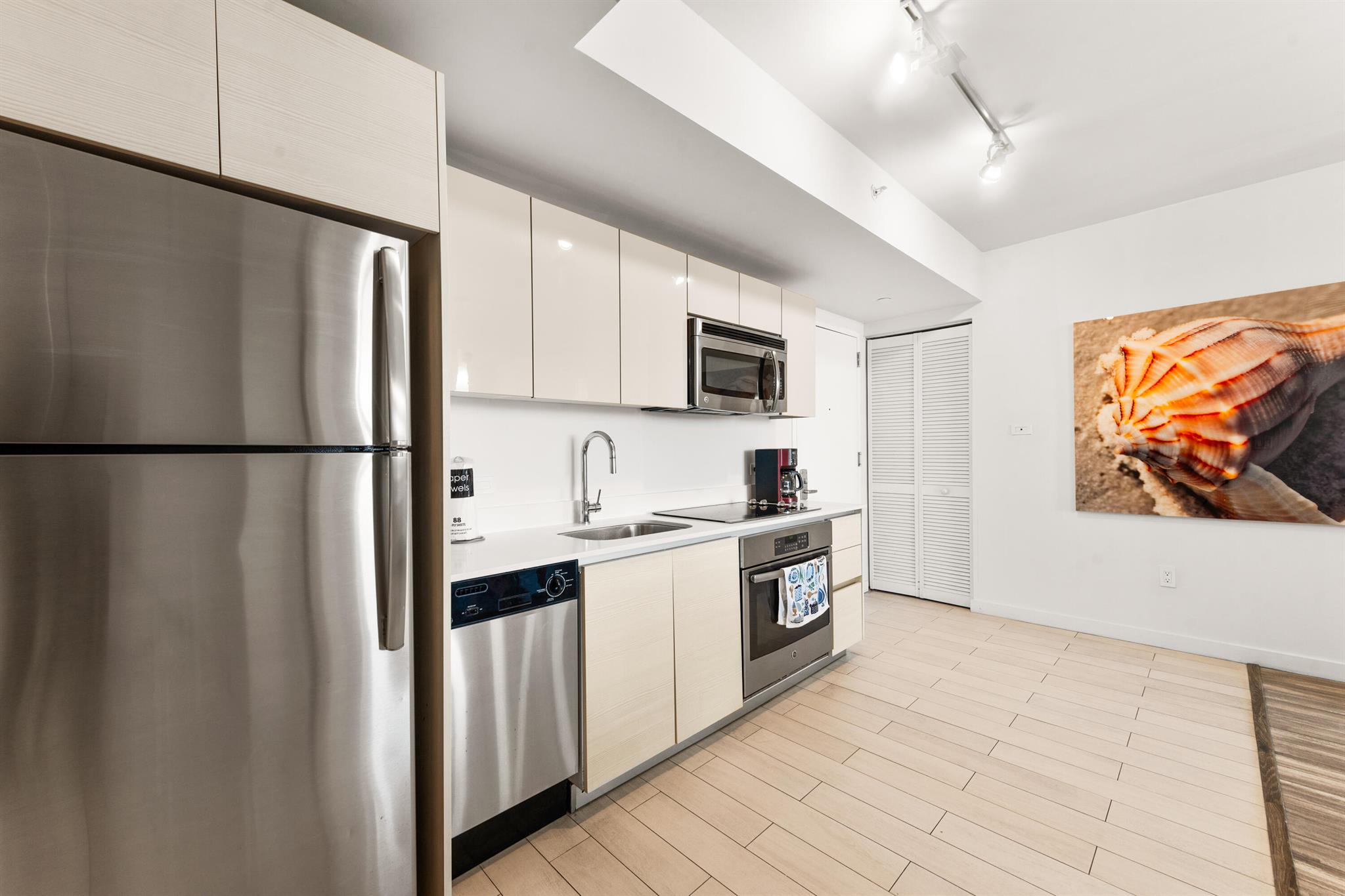 BEACHWALK CONDOMINIUM - Residential