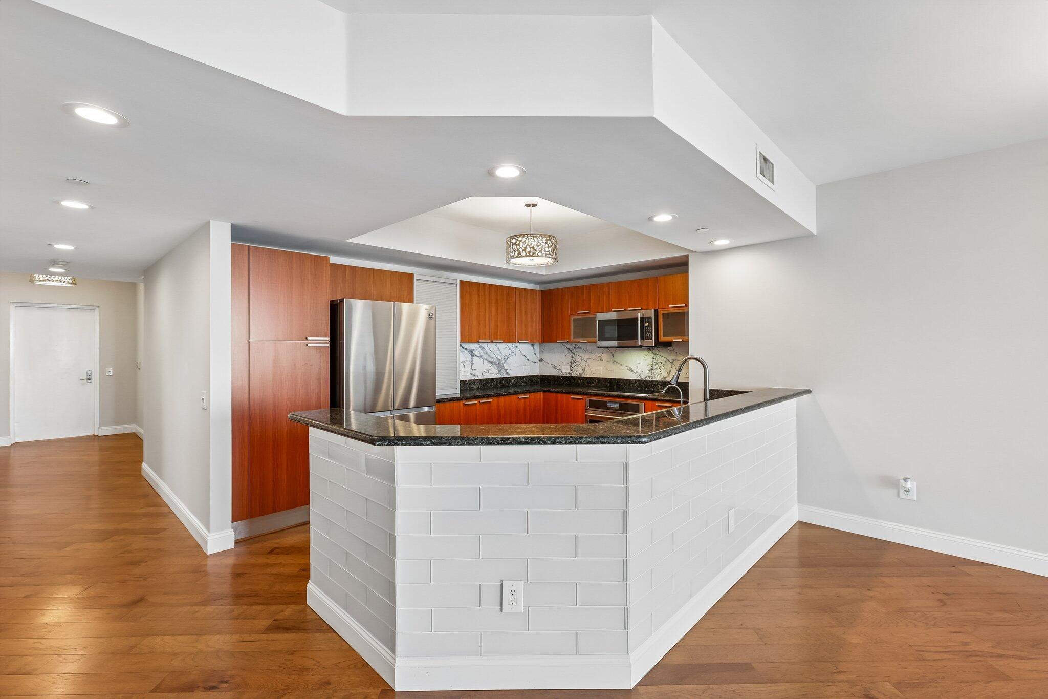 MARINA GRANDE RIVIERA BEACH CONDO - Residential