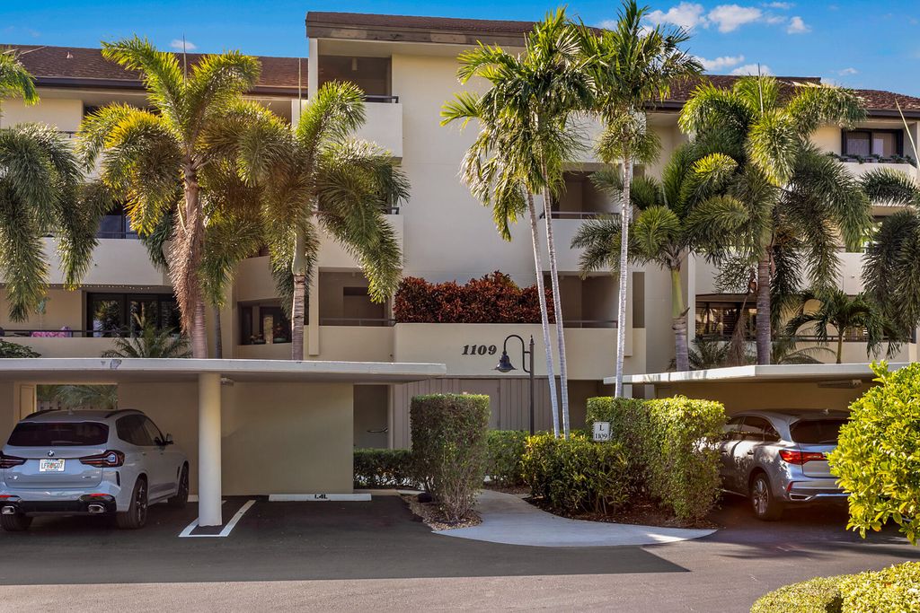Photo of 1109 Marine Way E #L3l+Boat Slip 46, North Palm Beach, FL 33408 (MLS # R11115640)