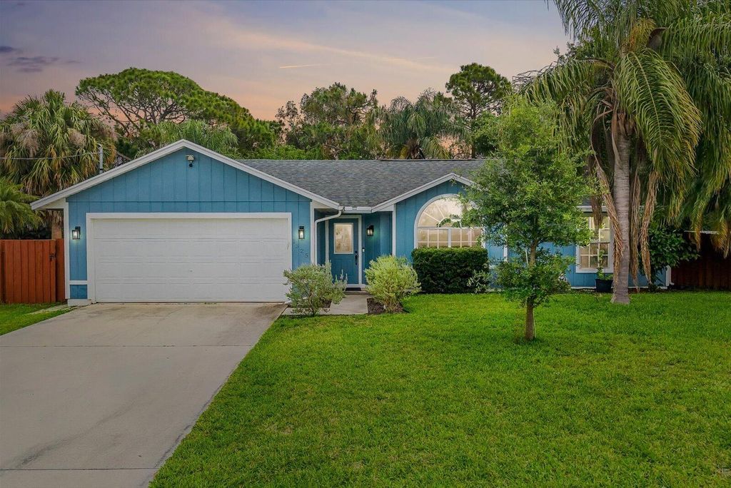 Photo of 1325 SW Dorchester Street, Port Saint Lucie, FL 34983 (MLS # B26021119)