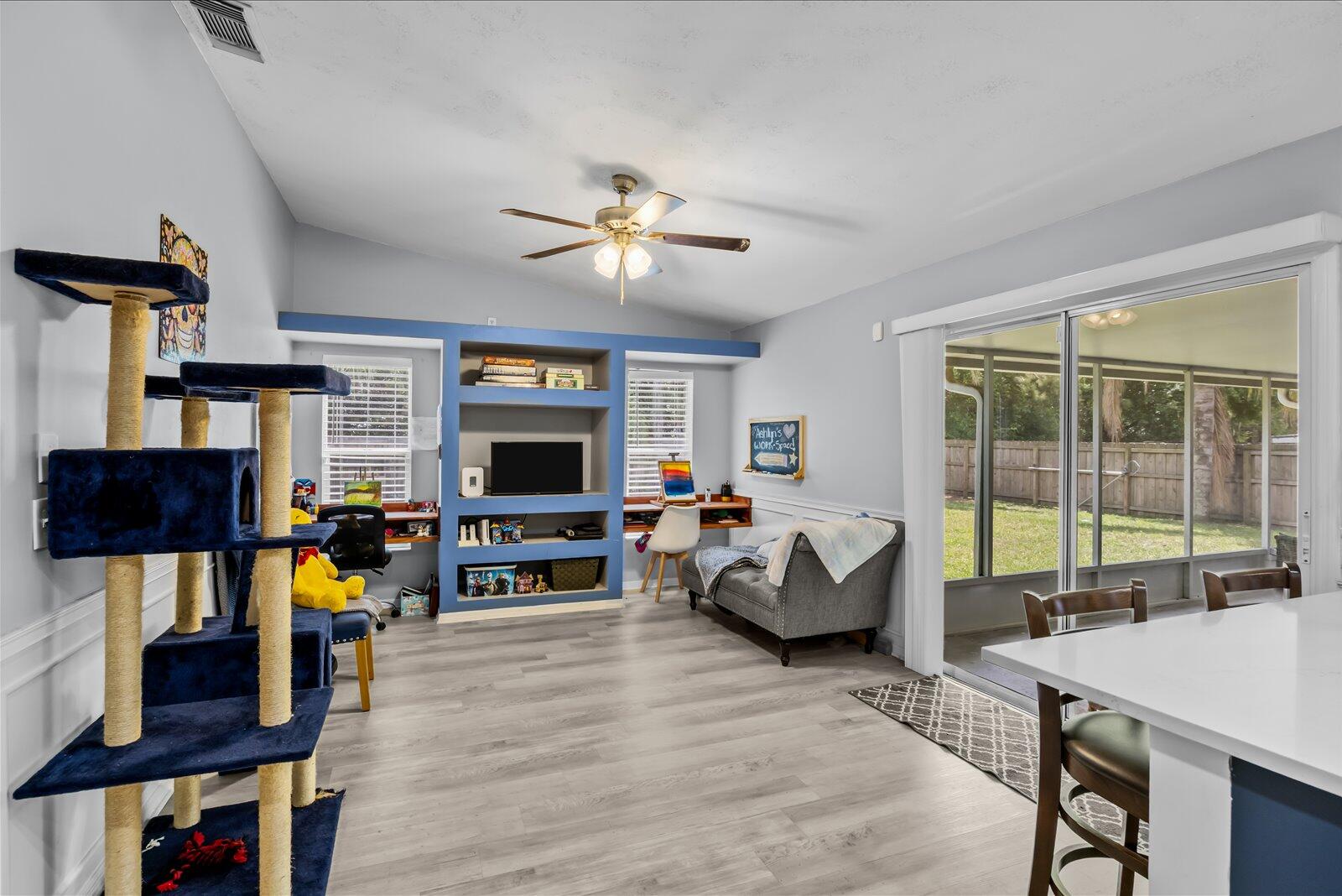 PORT ST LUCIE SECTION 4 - Residential