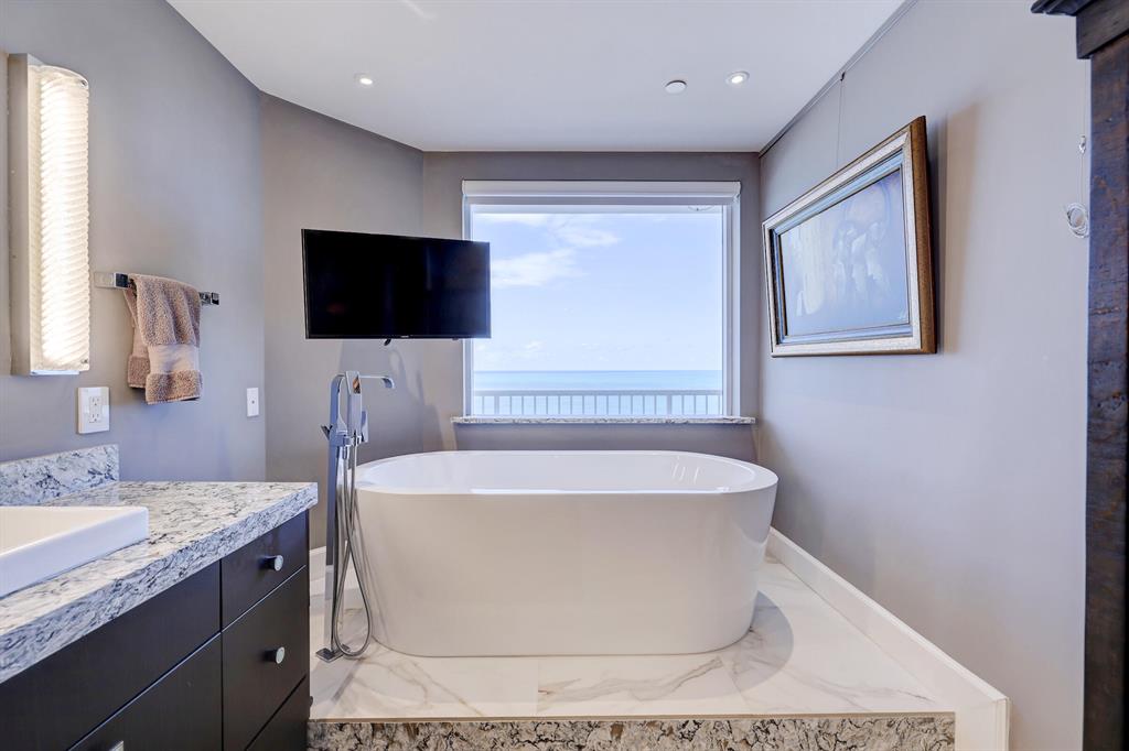 CLARIDGE BY THE SEA - Residential