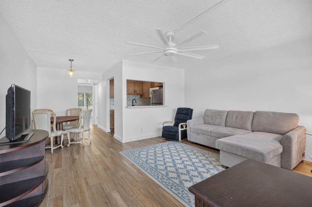 Photo of 332 NORTHAMPTON Q, West Palm Beach, FL 33417 (MLS # B26081868)