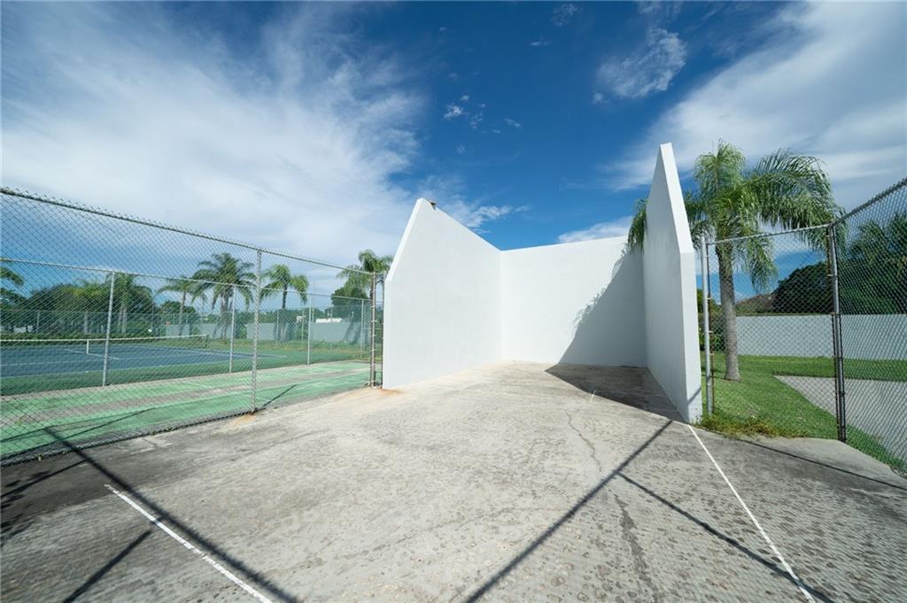 Point At Delray - Residential