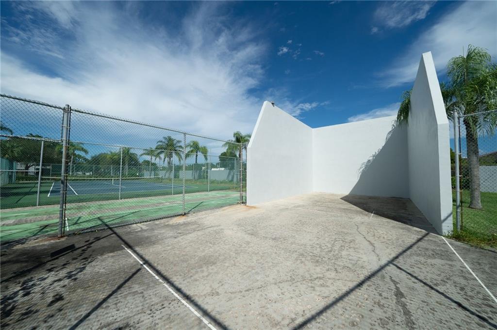Point At Delray - Residential