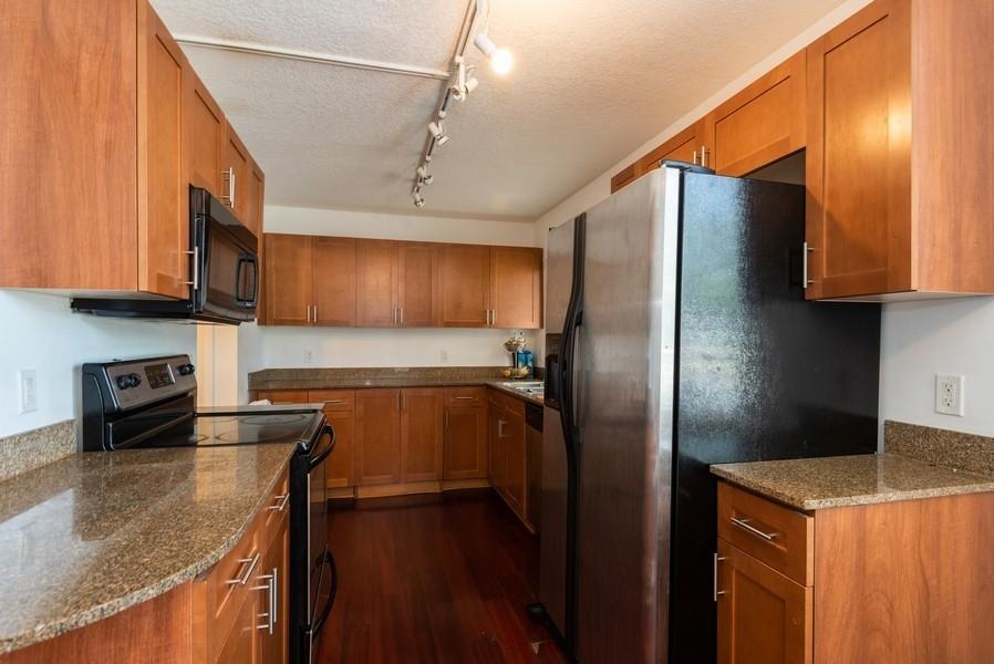 BERMUDA CAY - Residential