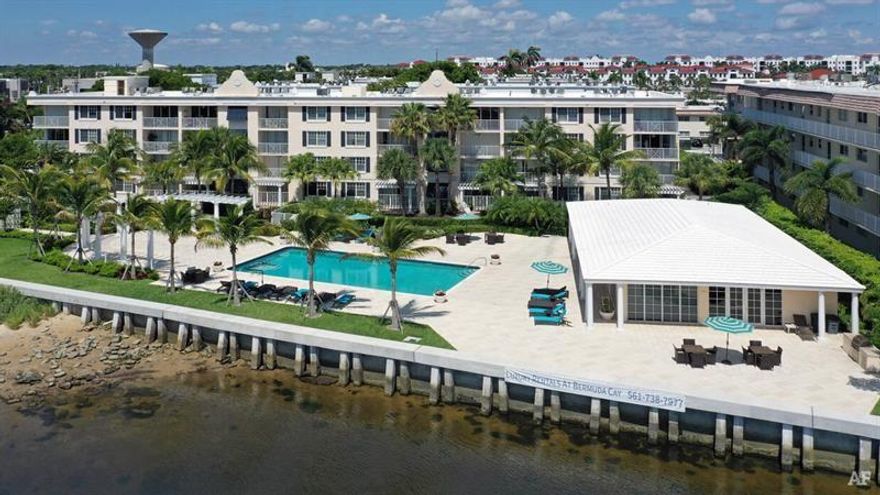 Welcome home to the waterfront community of Bermuda Cay, which features a clubhouse, pool and fitness center — all overlooking the majestic Intracoastal Waterway! This condo was updated with wood cabinets, granite countertops and stainless steel appliances. The unit features two ensuite bedrooms with walk-in closets and courtyard views with lots of trees and a fountain. The beach, shopping and restaurants are all within walking distance.