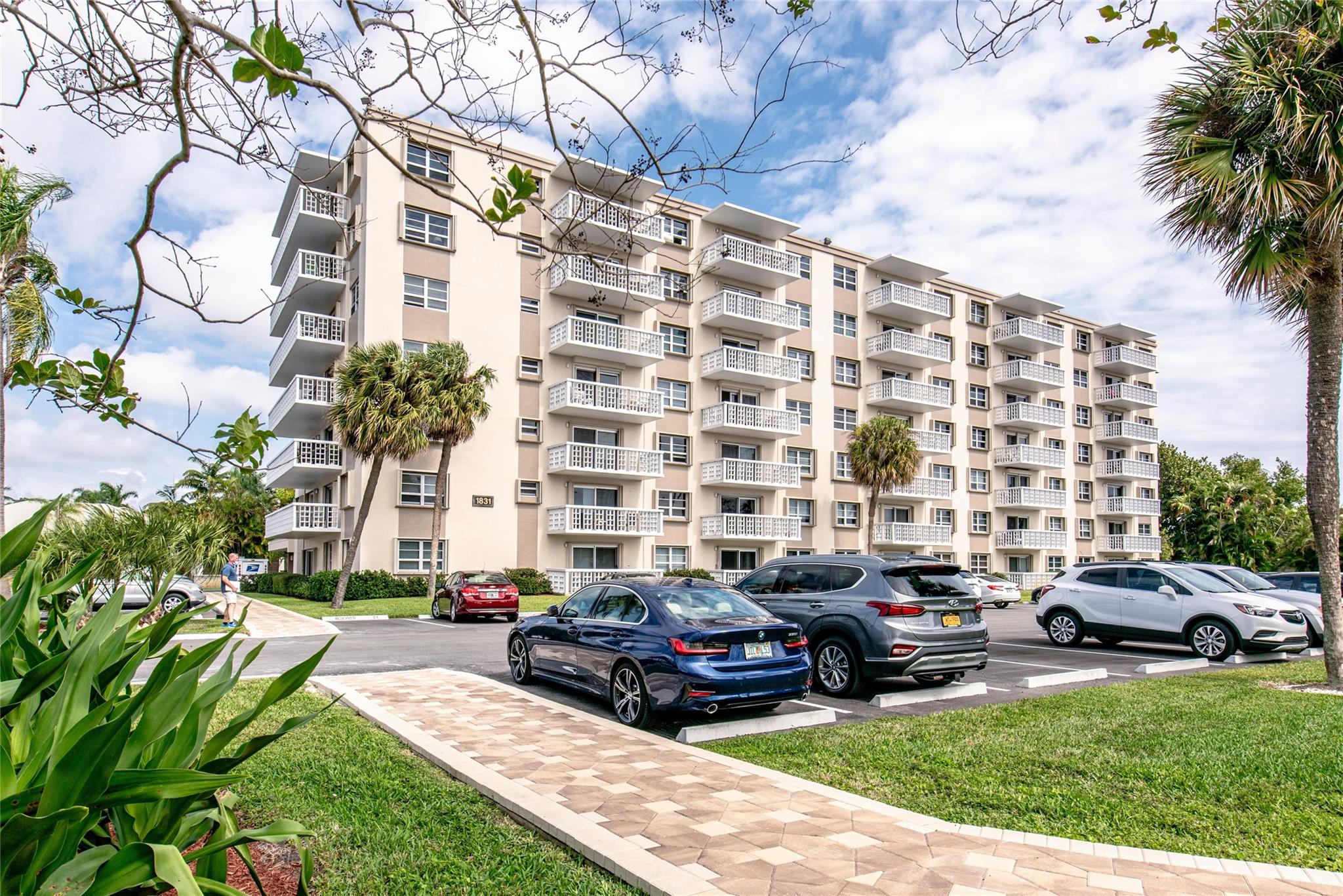 Coral Lake Tower - Residential