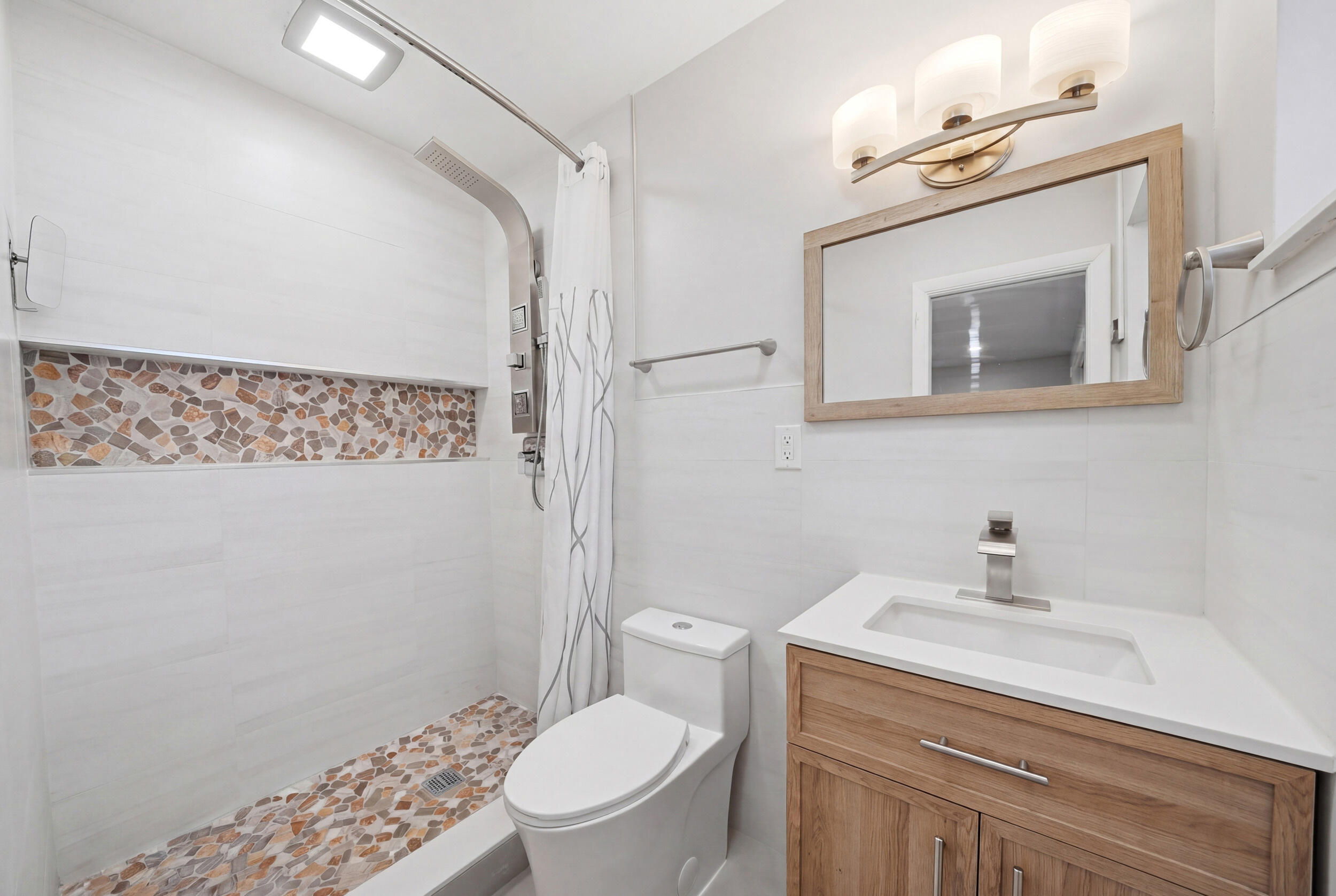 DRIFTWOOD PLAZA - Residential