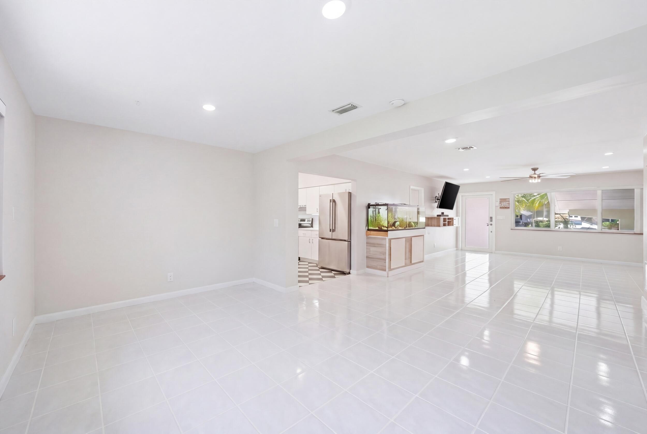 DRIFTWOOD PLAZA - Residential