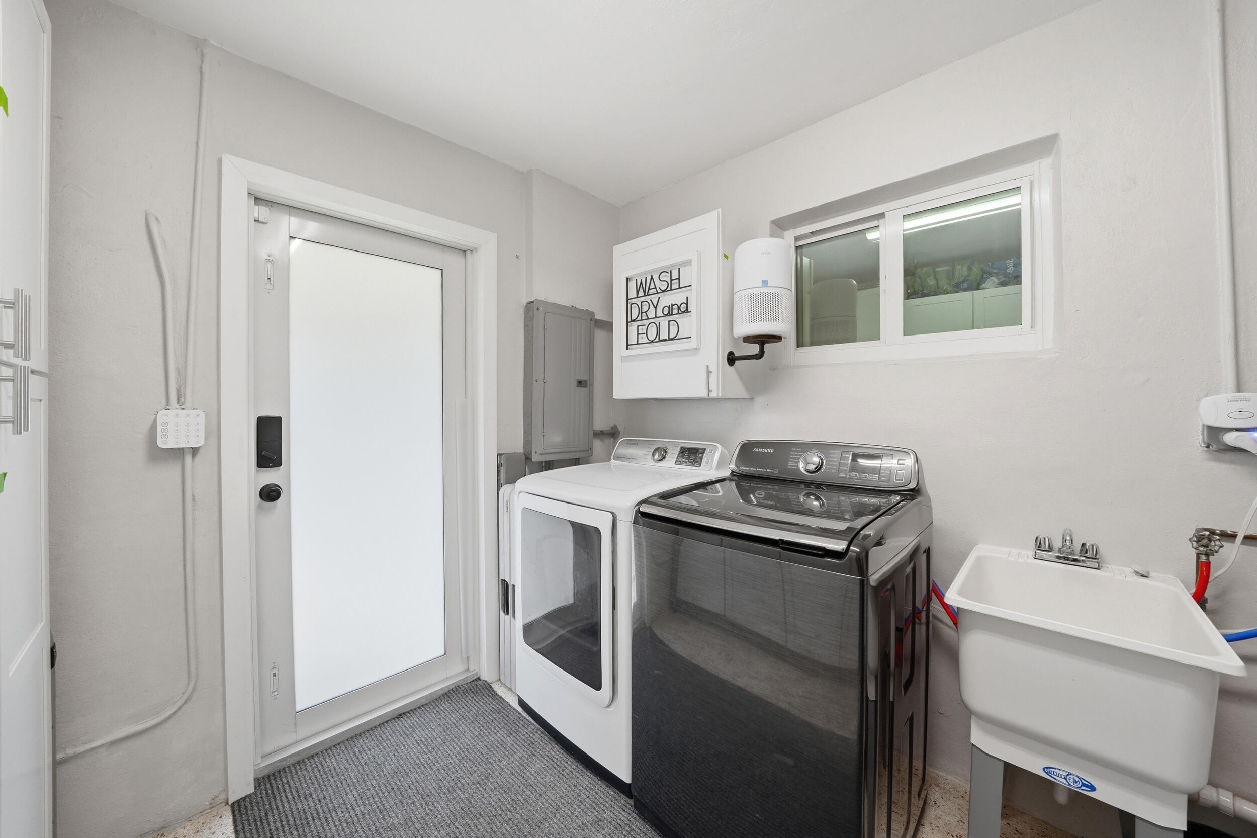 DRIFTWOOD PLAZA - Residential