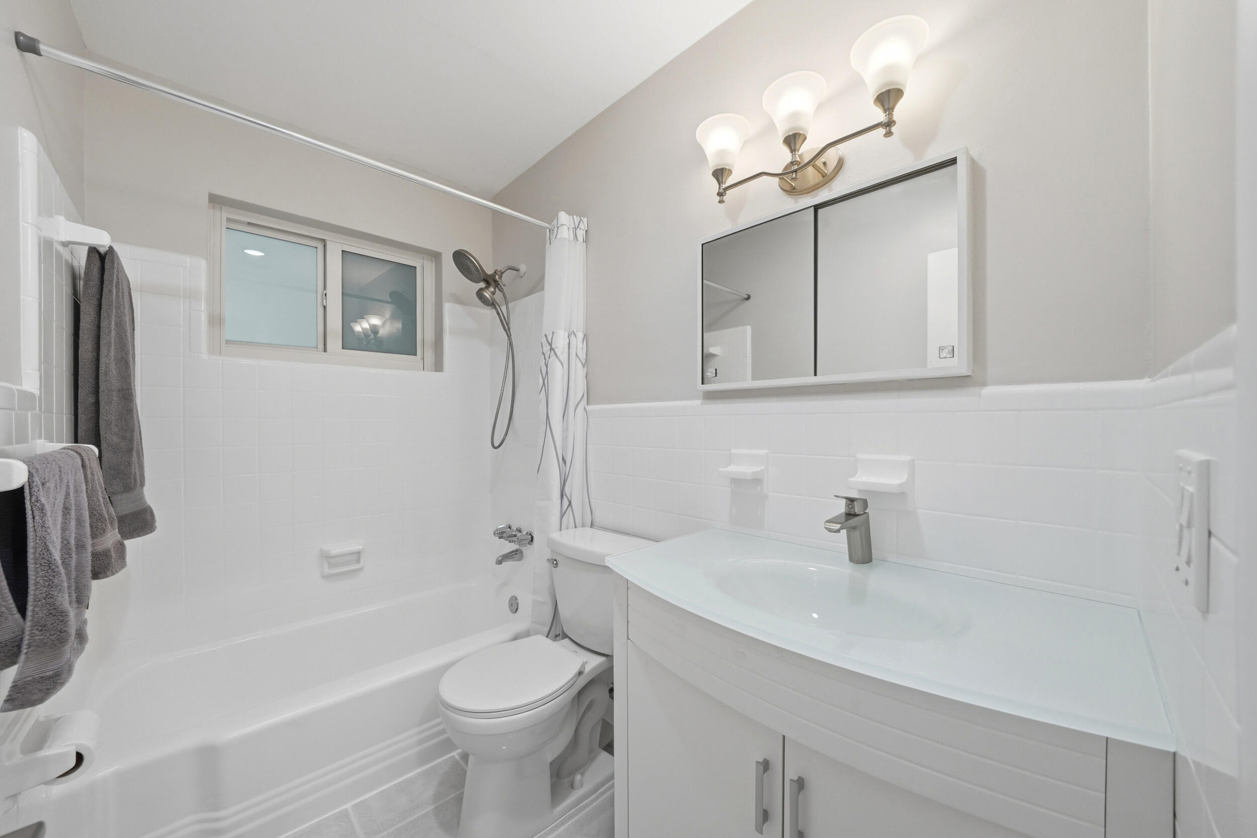 DRIFTWOOD PLAZA - Residential