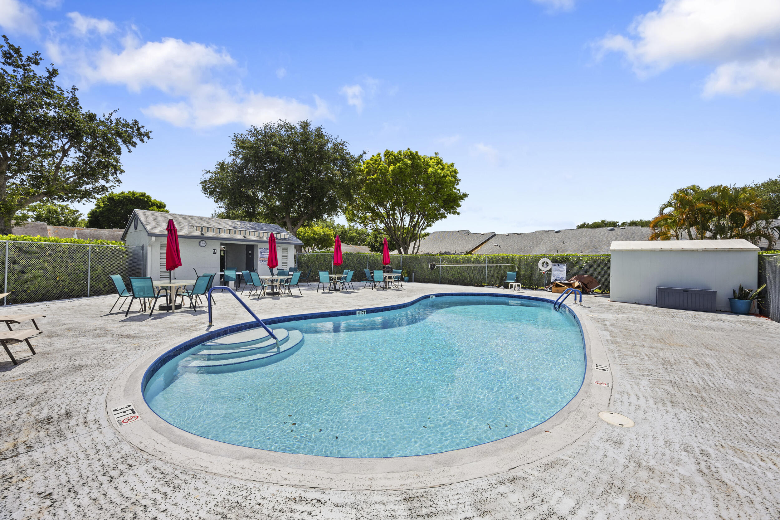 ARBOURS II OF THE PALM BEACHES - Residential