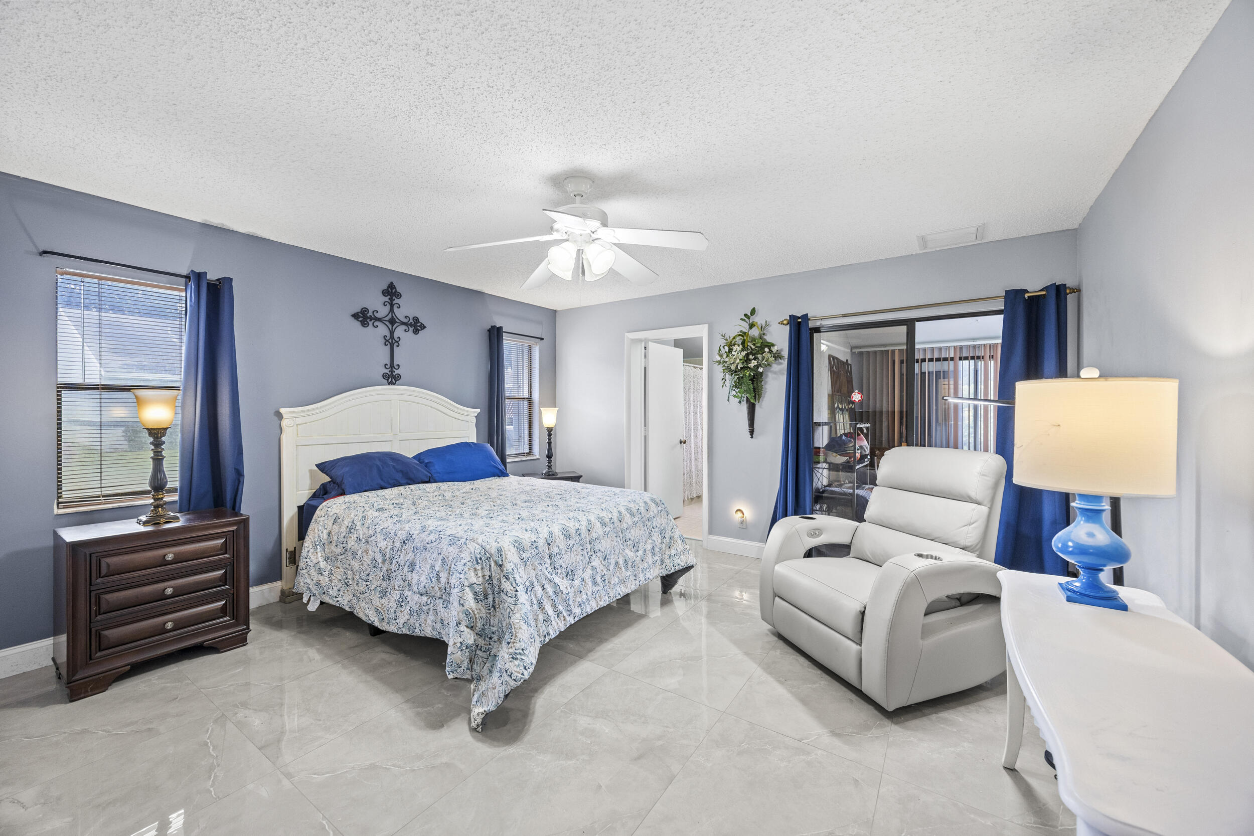 ARBOURS II OF THE PALM BEACHES - Residential