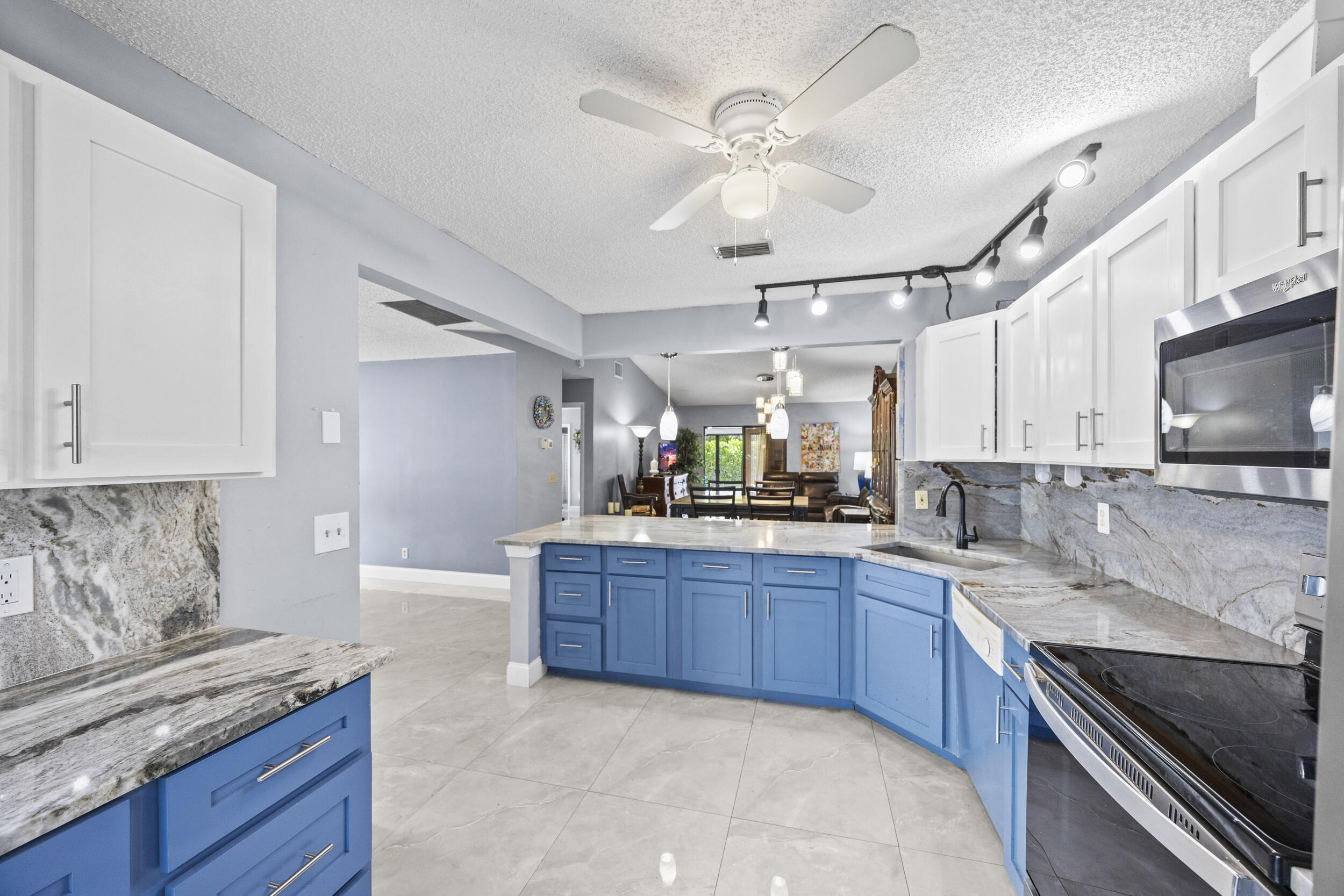 ARBOURS II OF THE PALM BEACHES - Residential