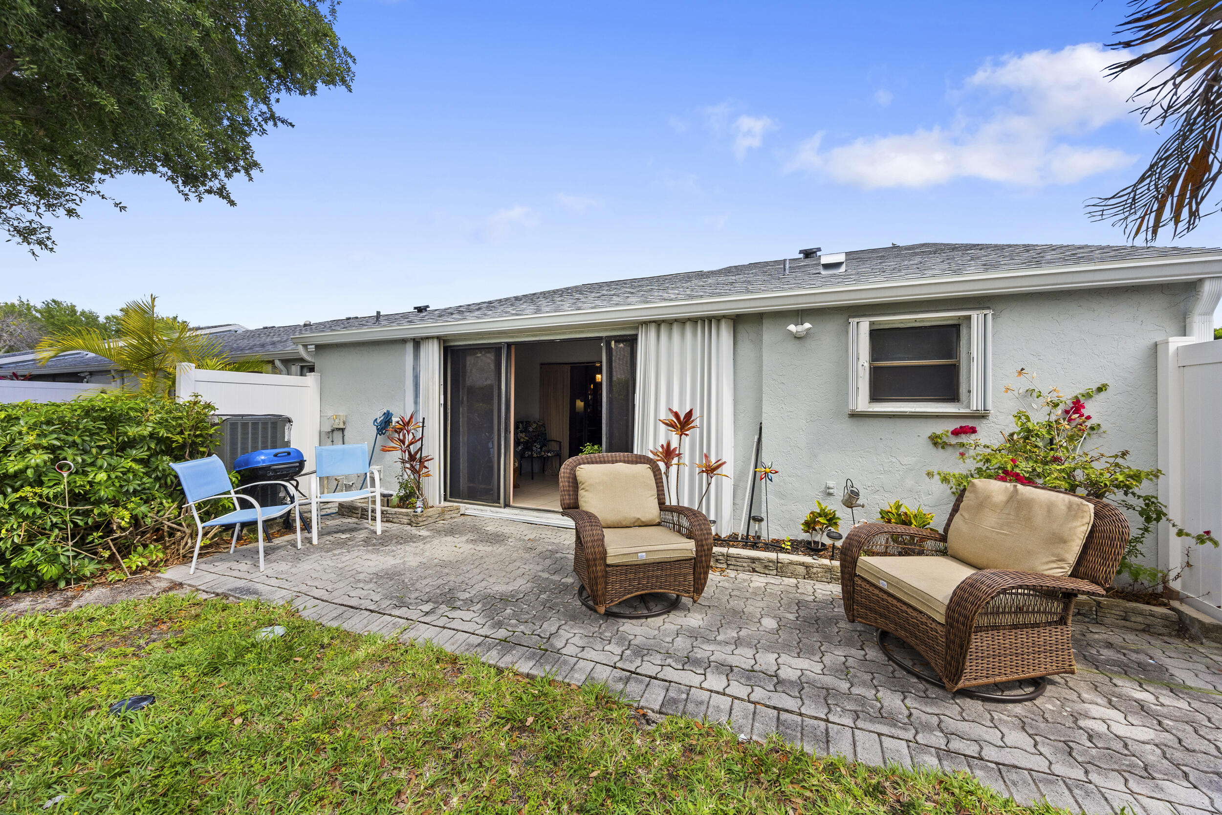 ARBOURS II OF THE PALM BEACHES - Residential