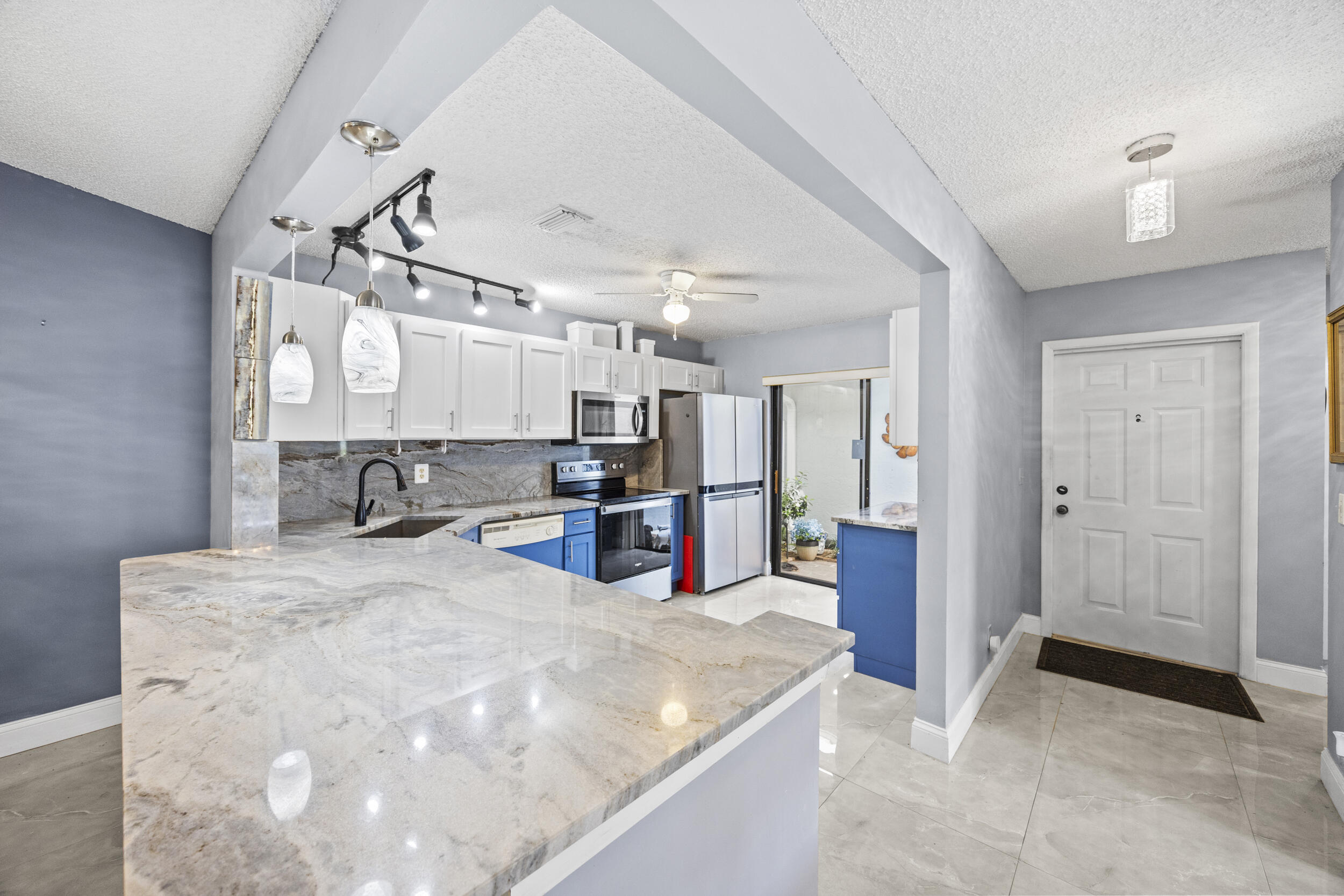 ARBOURS II OF THE PALM BEACHES - Residential