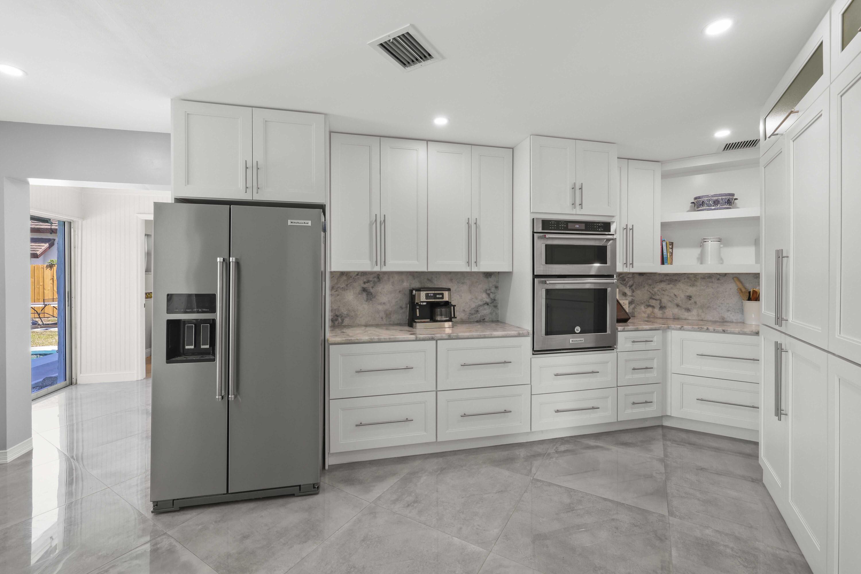 ISLAND ESTATES - Residential