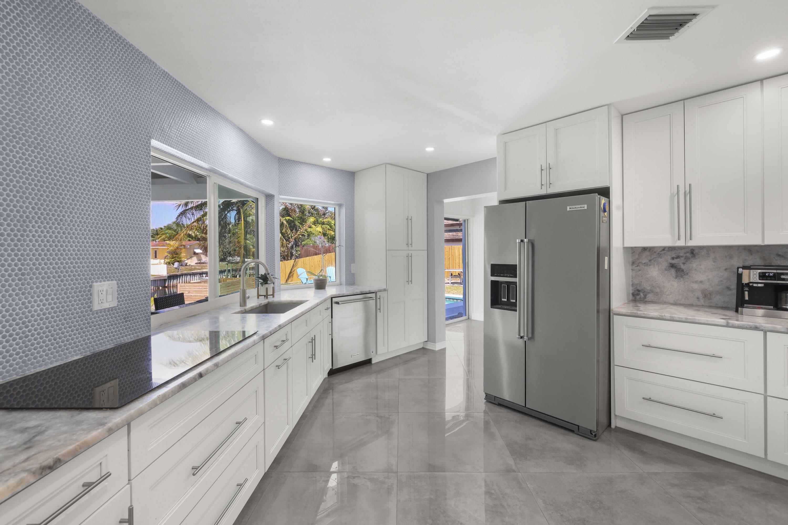 ISLAND ESTATES - Residential