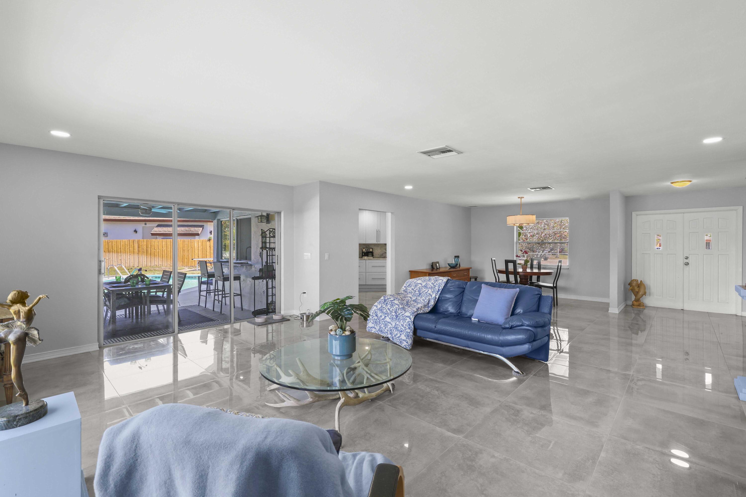 ISLAND ESTATES - Residential