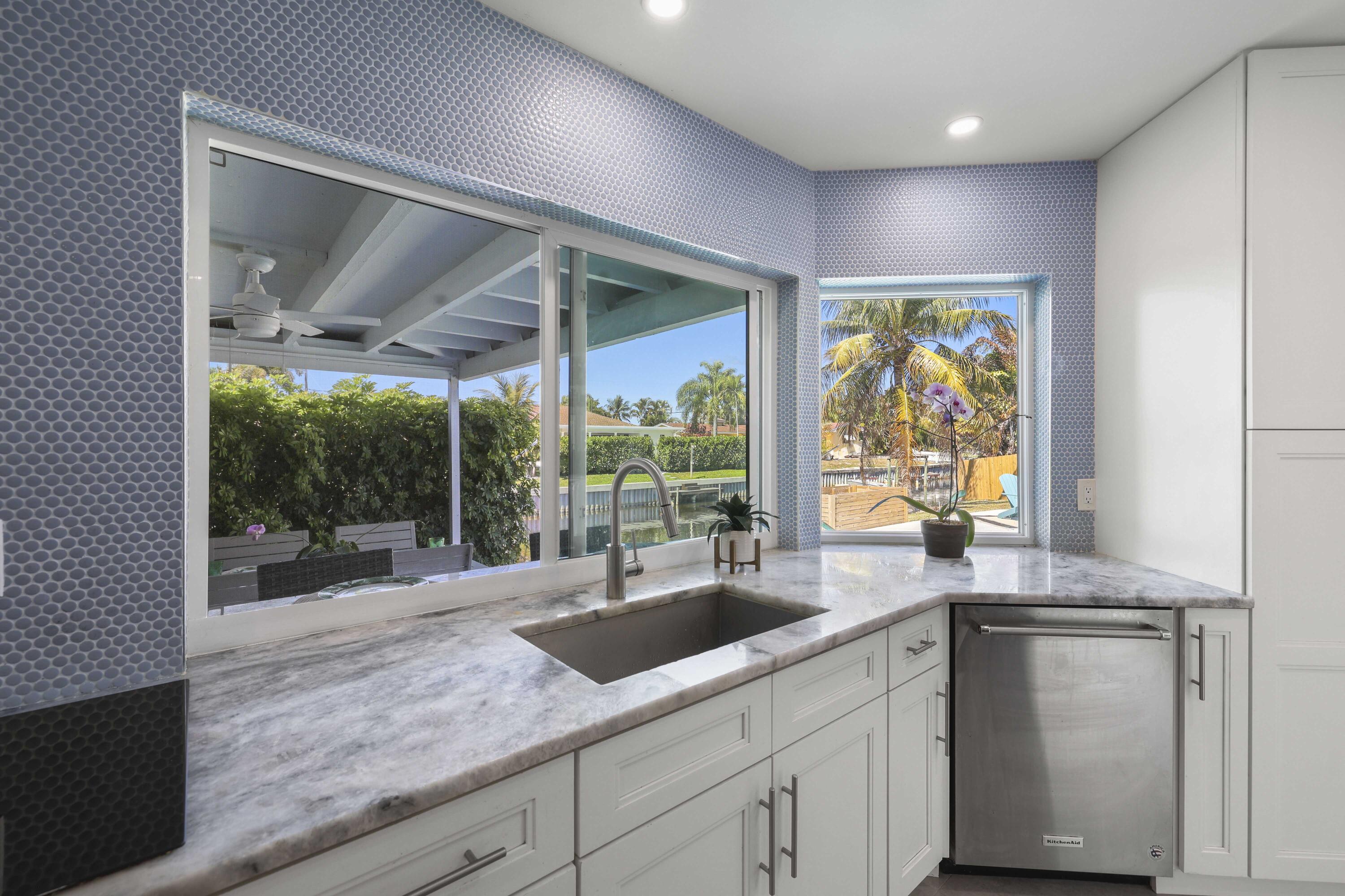 ISLAND ESTATES - Residential