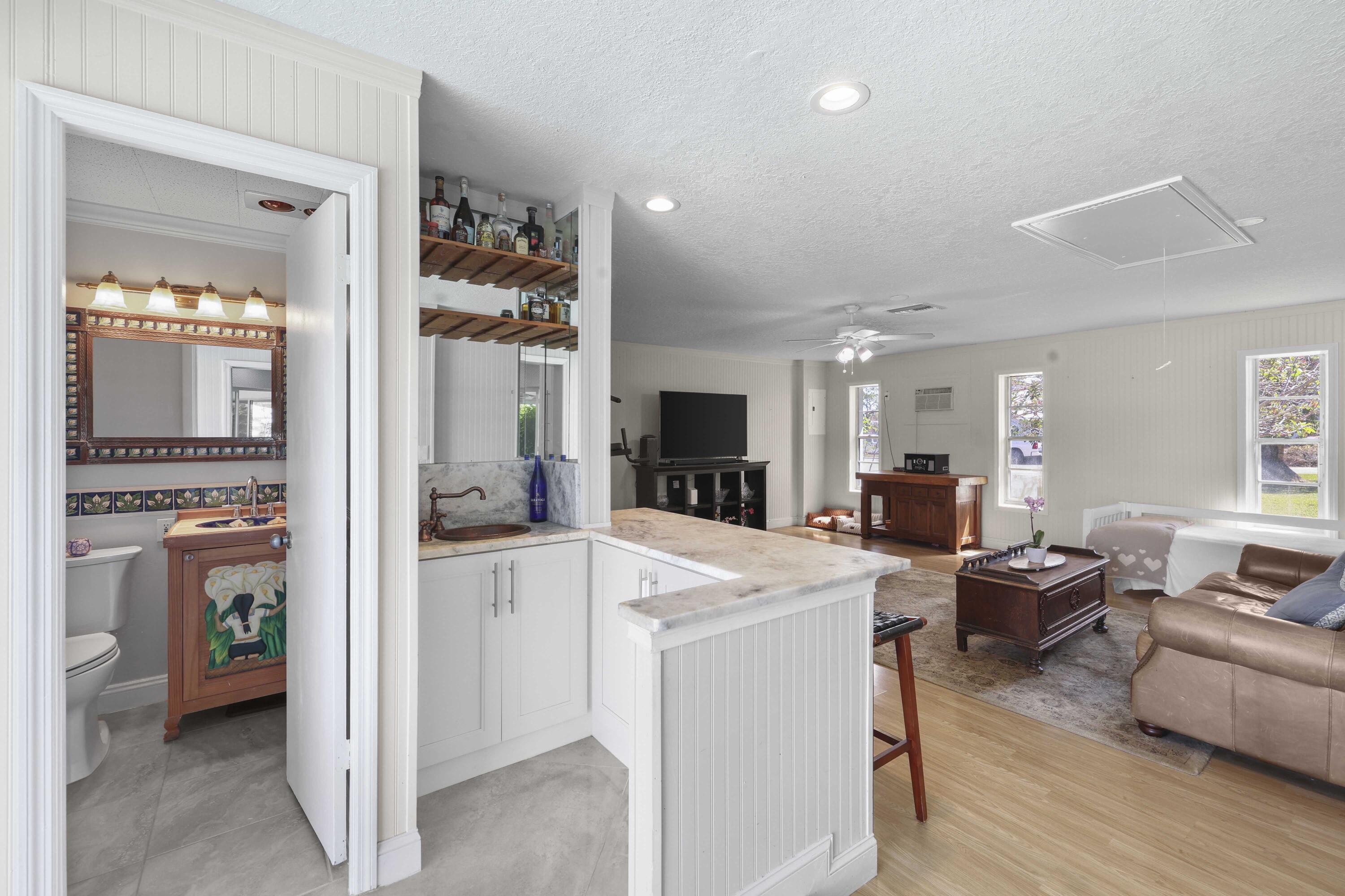 ISLAND ESTATES - Residential