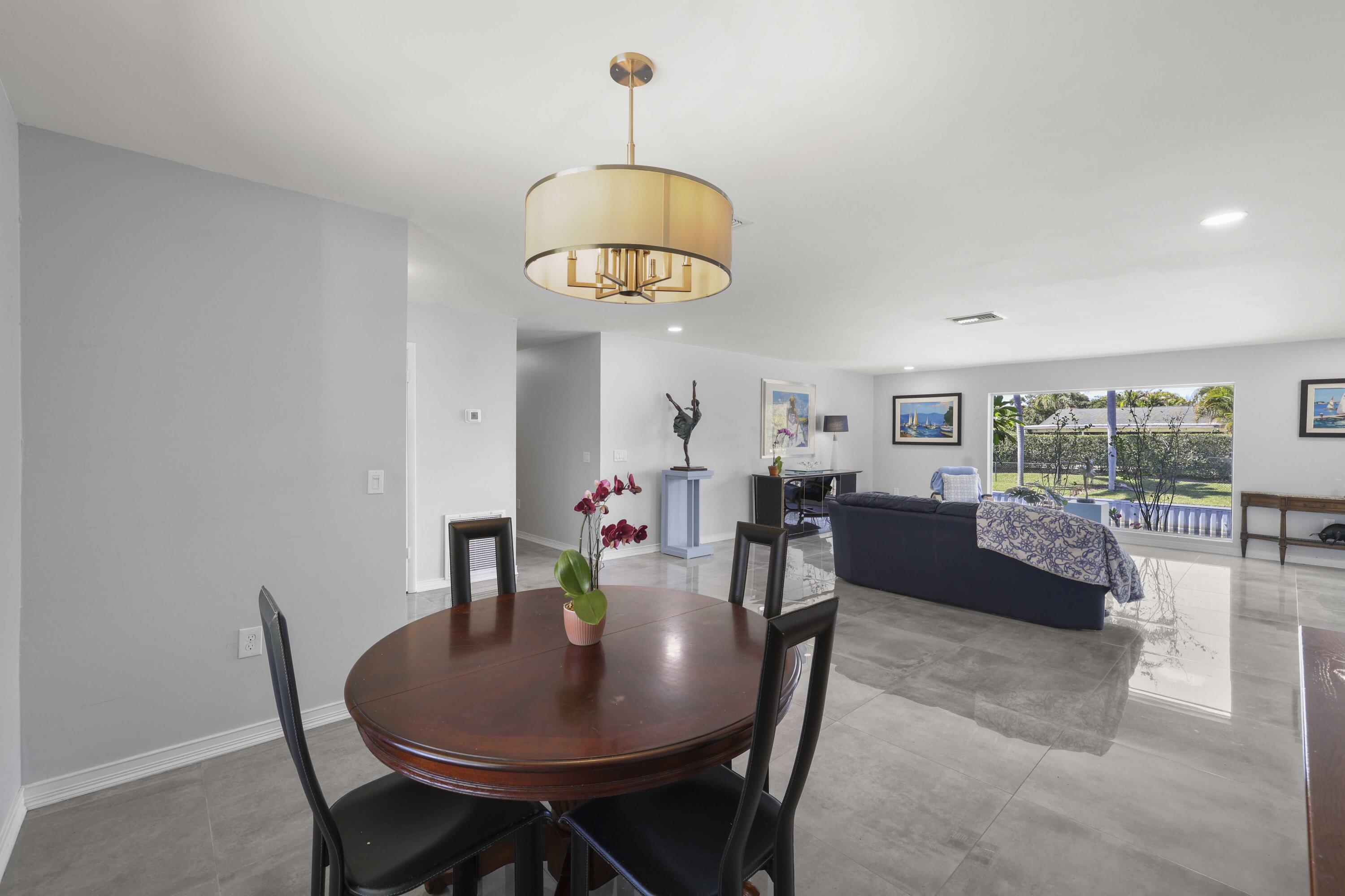 ISLAND ESTATES - Residential