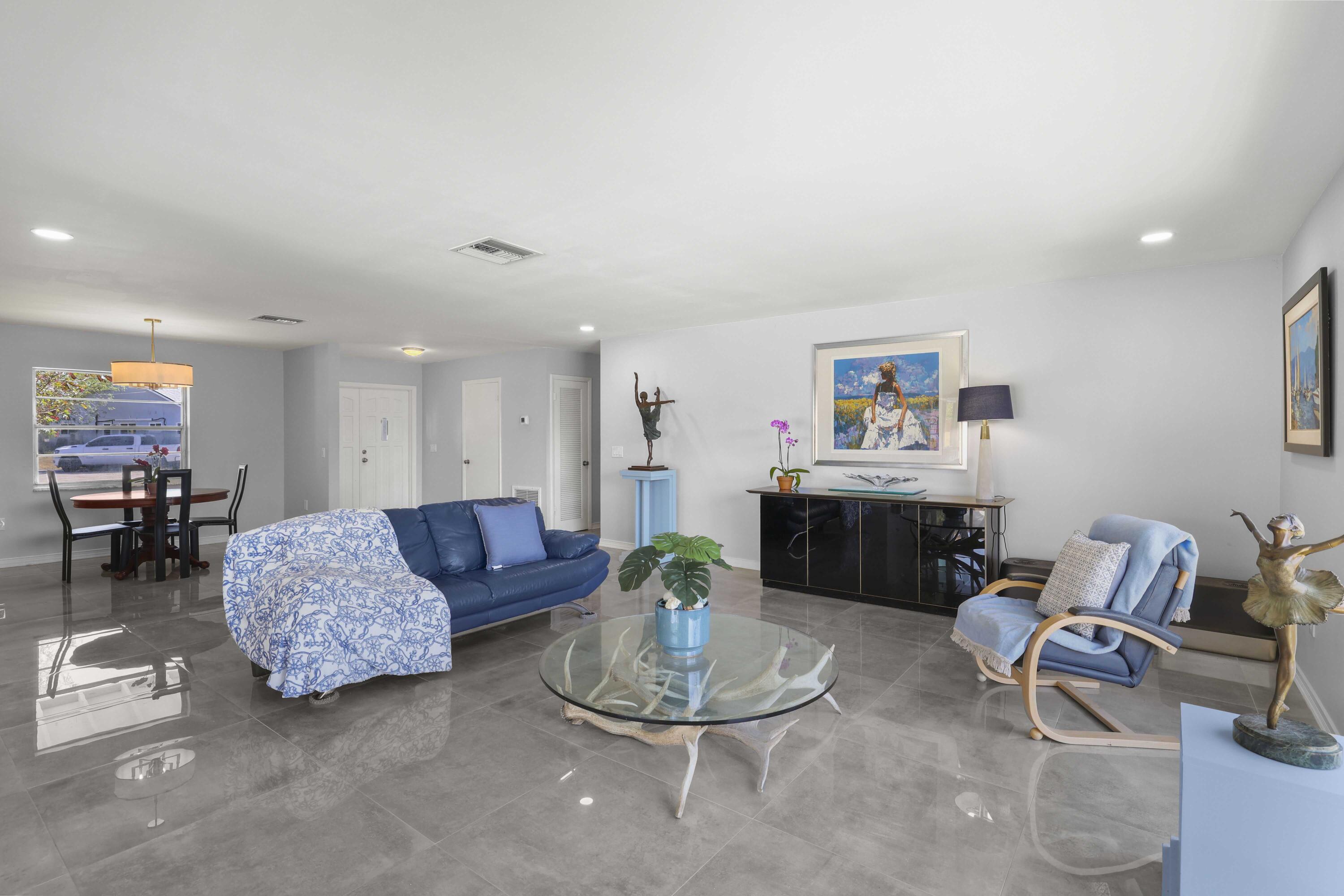 ISLAND ESTATES - Residential