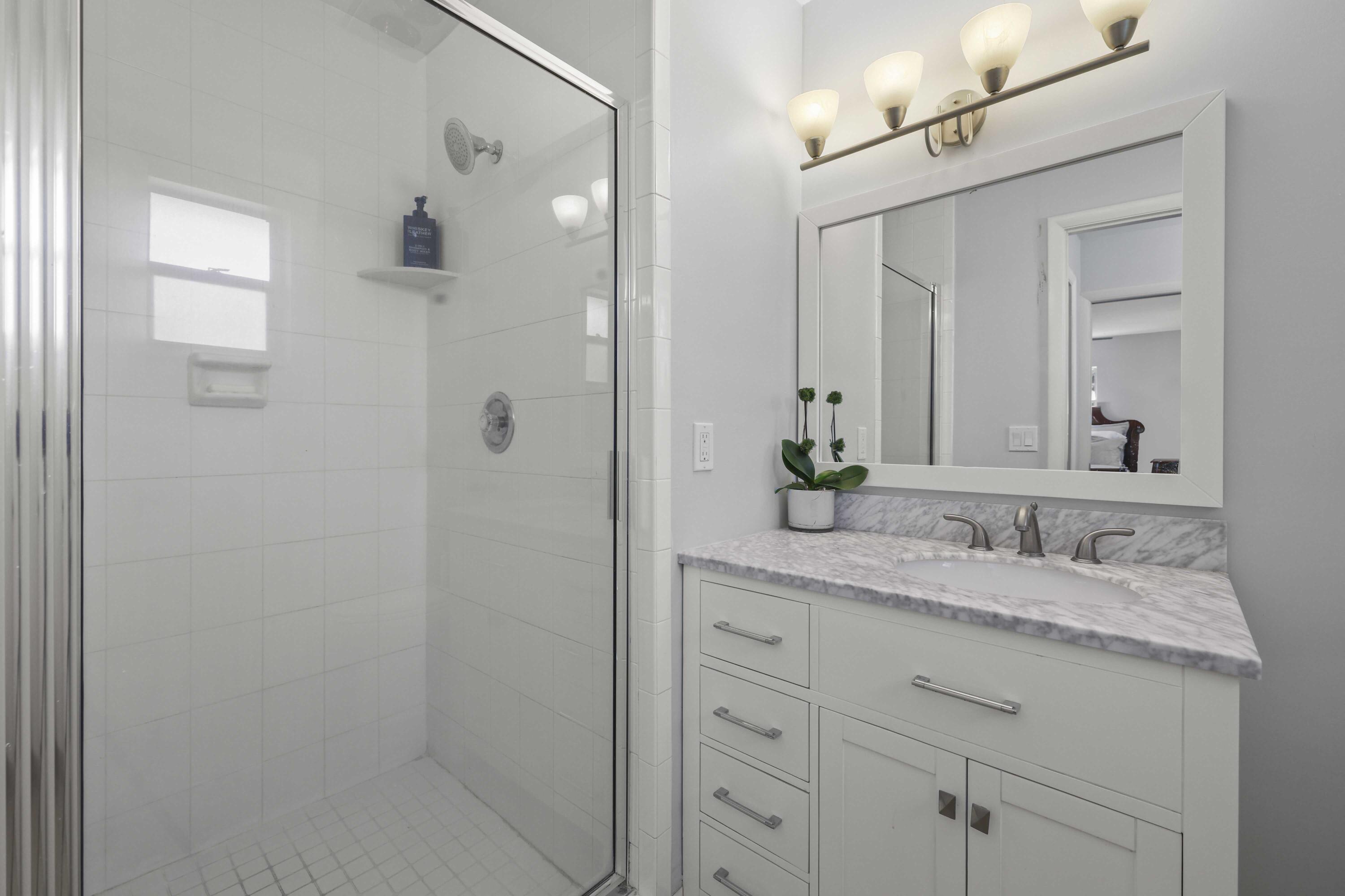 ISLAND ESTATES - Residential