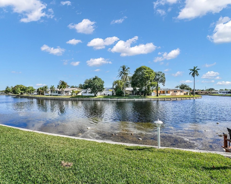 Mainlands Of Tamarac Lake - Residential