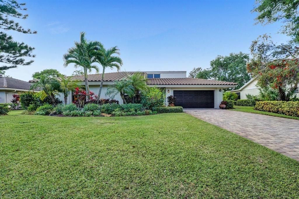 Photo of 6724 Eastpointe Pines Street, West Palm Beach, FL 33418 (MLS # R10696061)