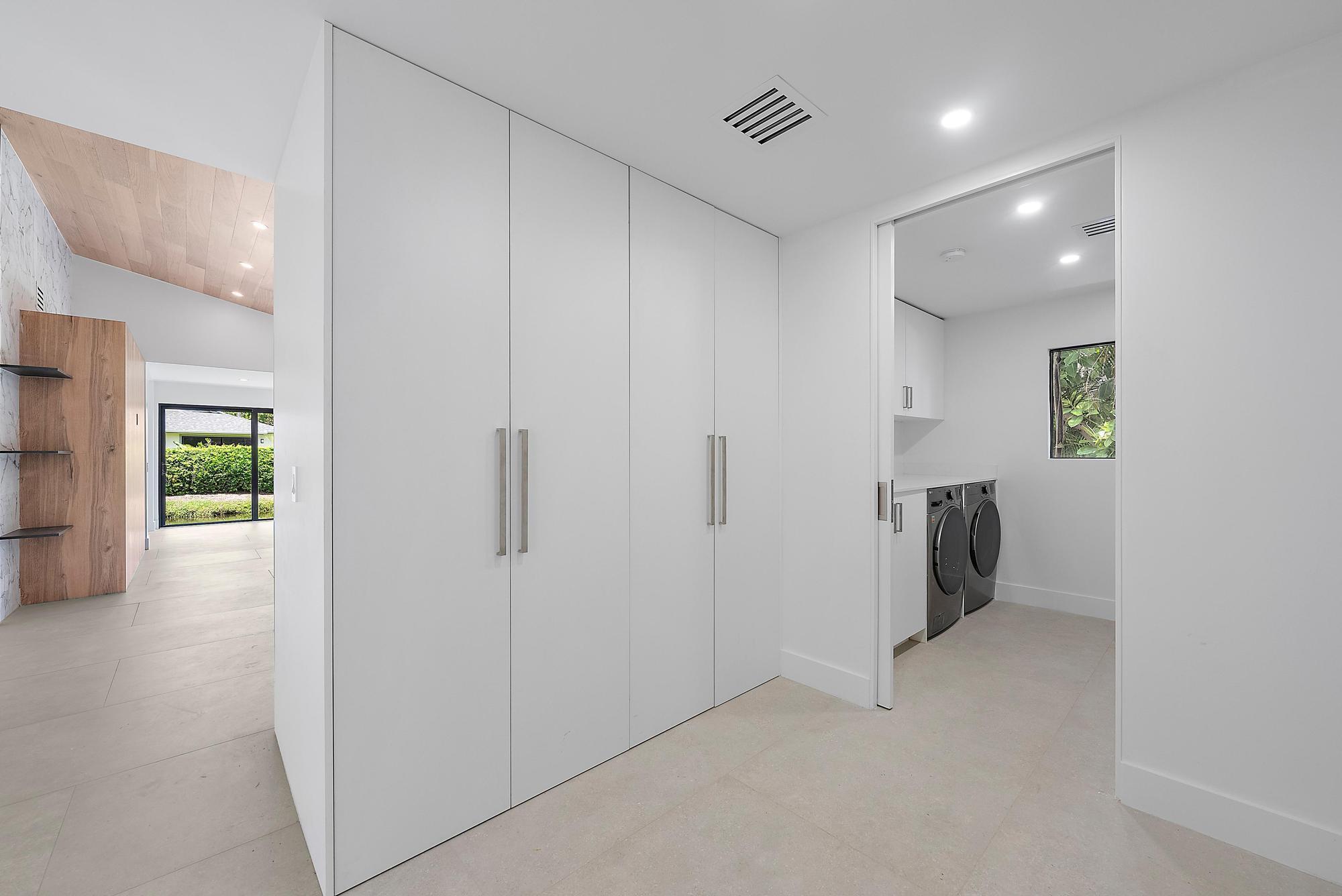 EASTPOINTE COUNTRY CLUB 7C - Residential