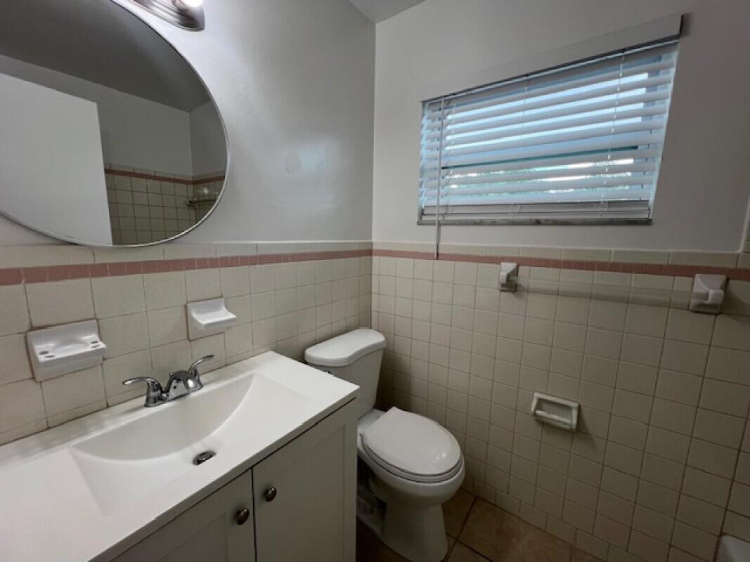 VICTORIA HOUSE CONDO - Residential Lease