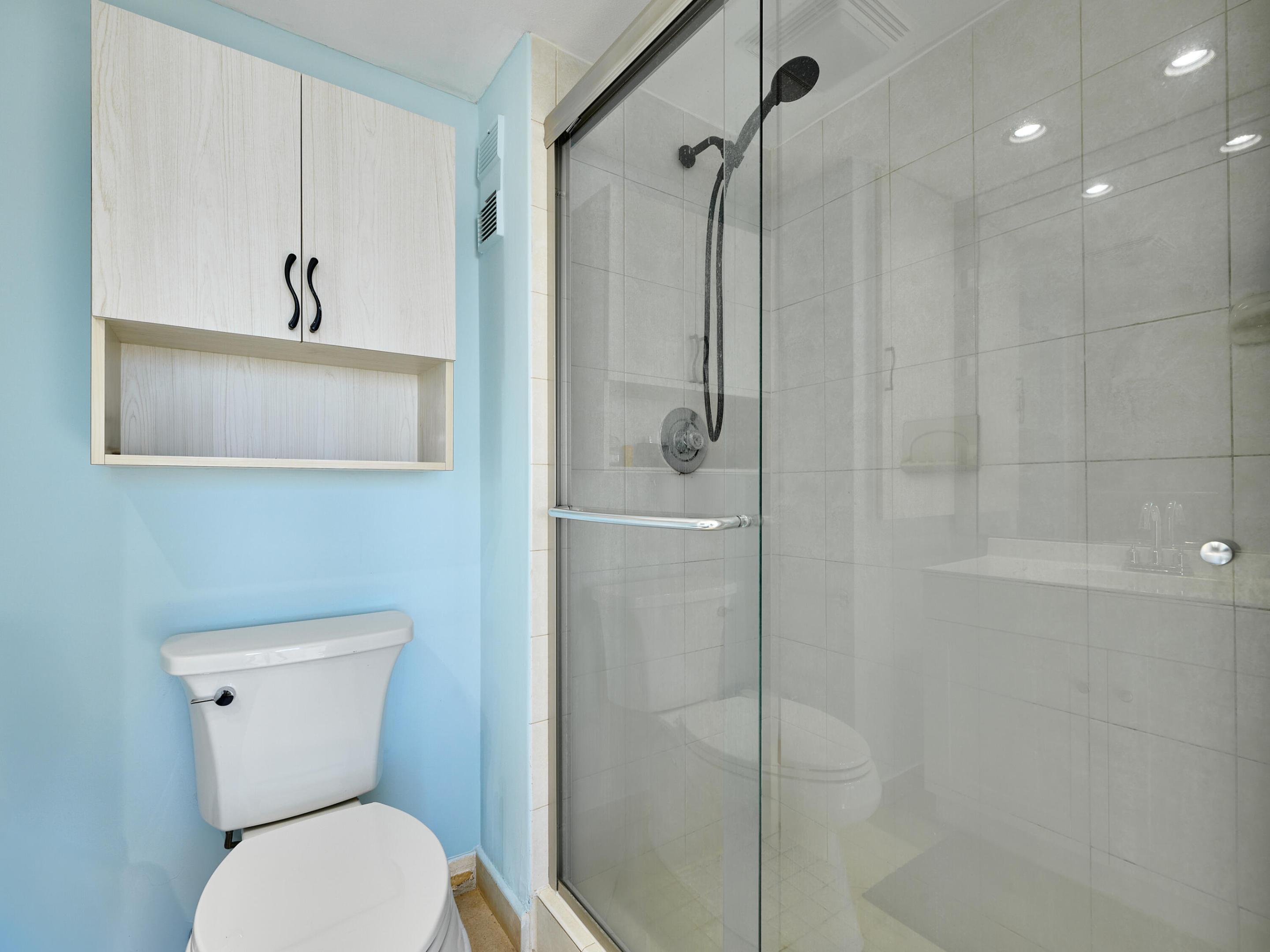 AMBASSADORS V NORTH CONDO - Residential