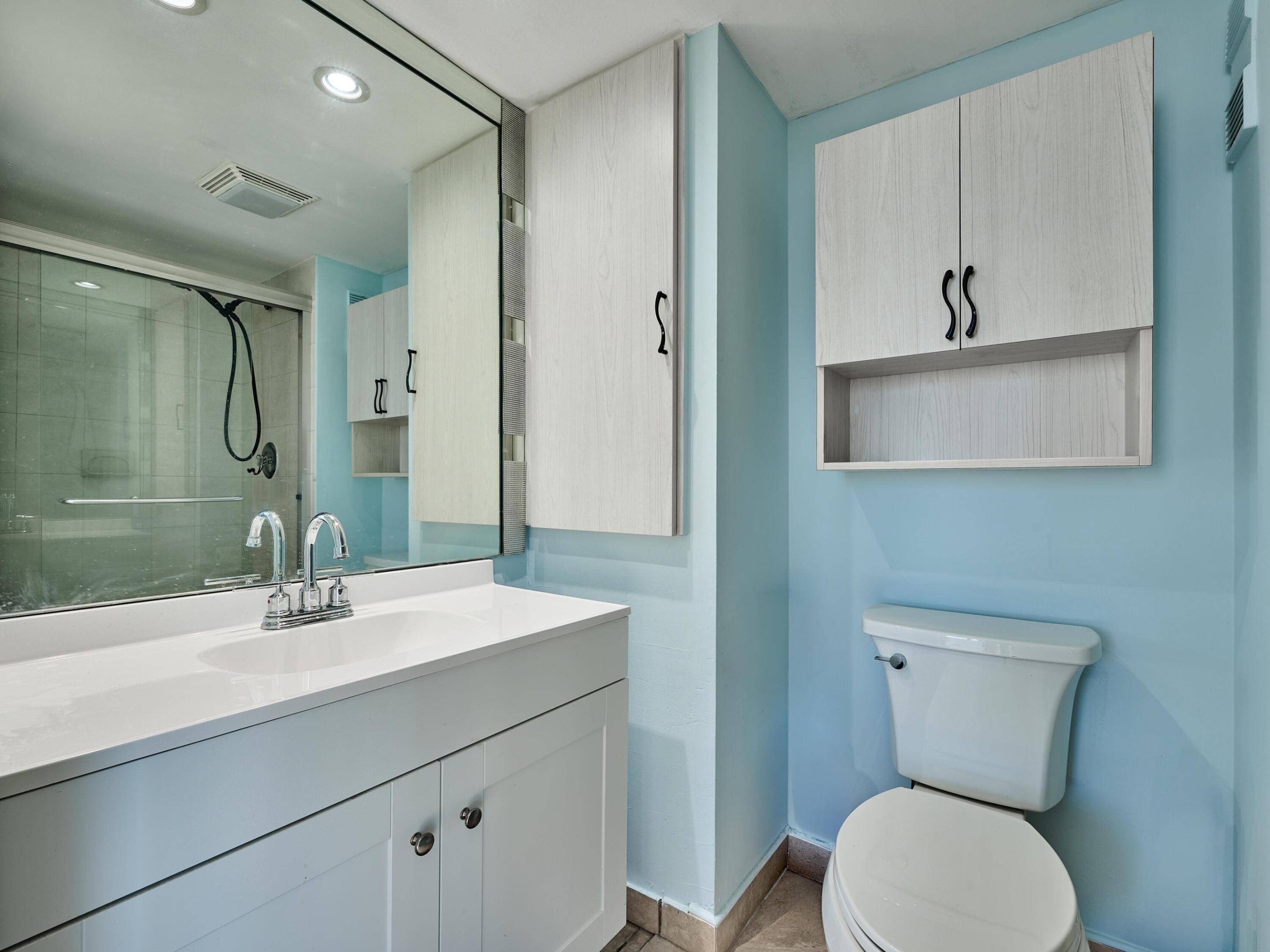 AMBASSADORS V NORTH CONDO - Residential