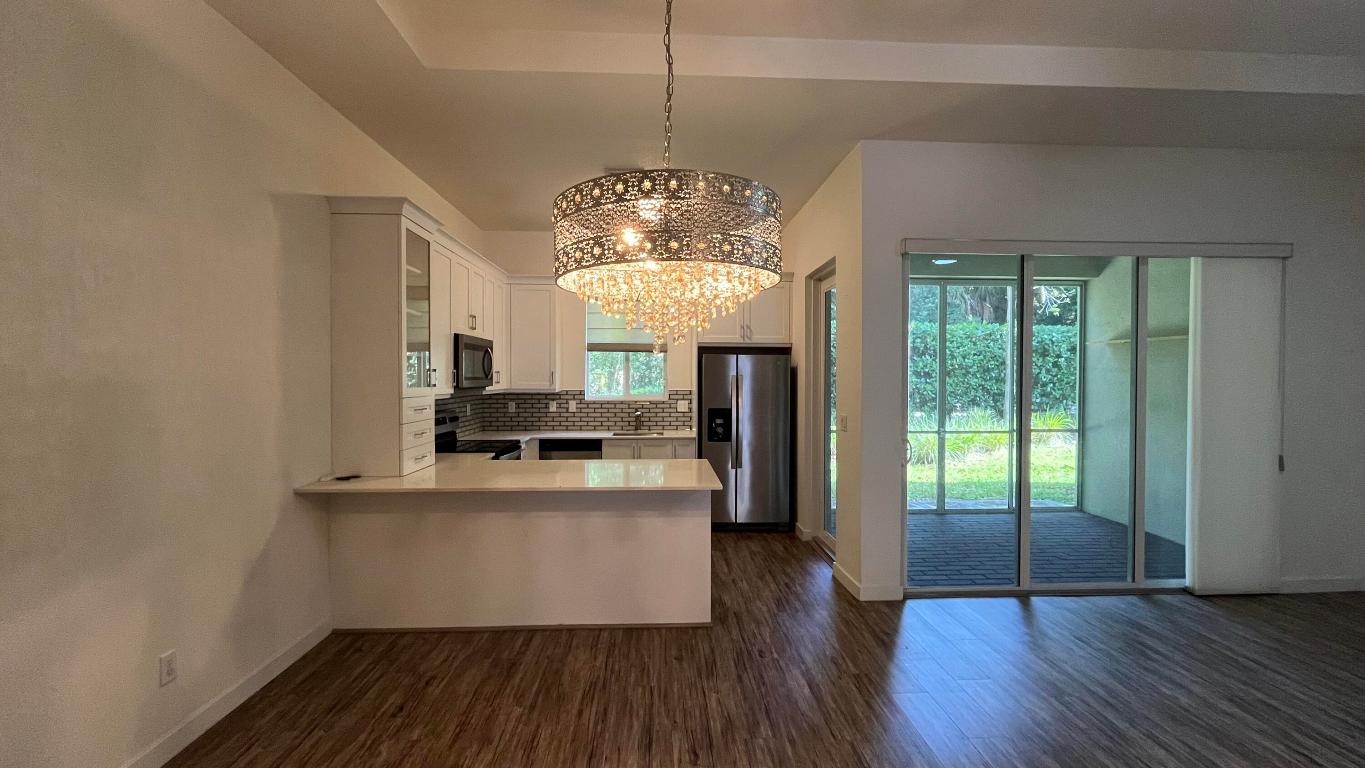 PIONEER ESTATES - Residential Lease