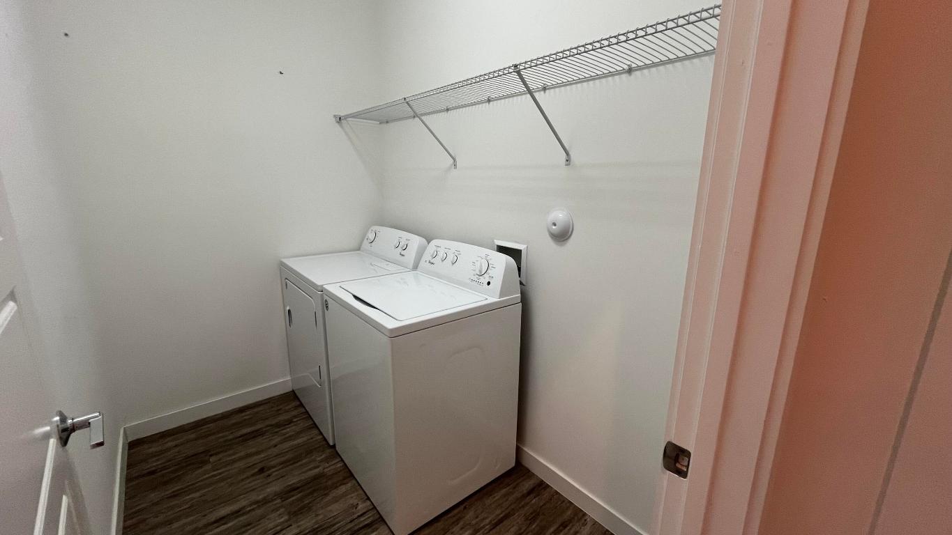 PIONEER ESTATES - Residential Lease