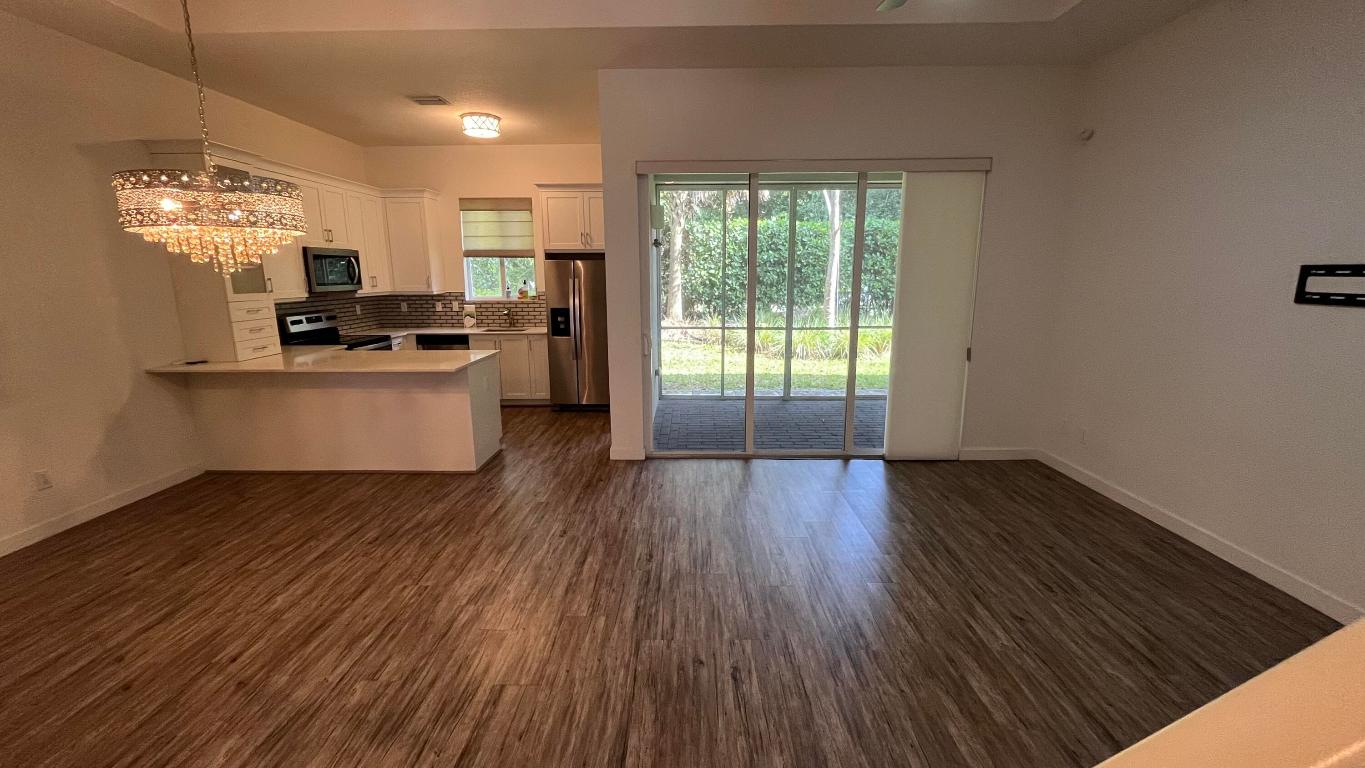 PIONEER ESTATES - Residential Lease