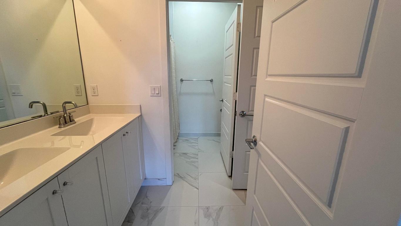 PIONEER ESTATES - Residential Lease