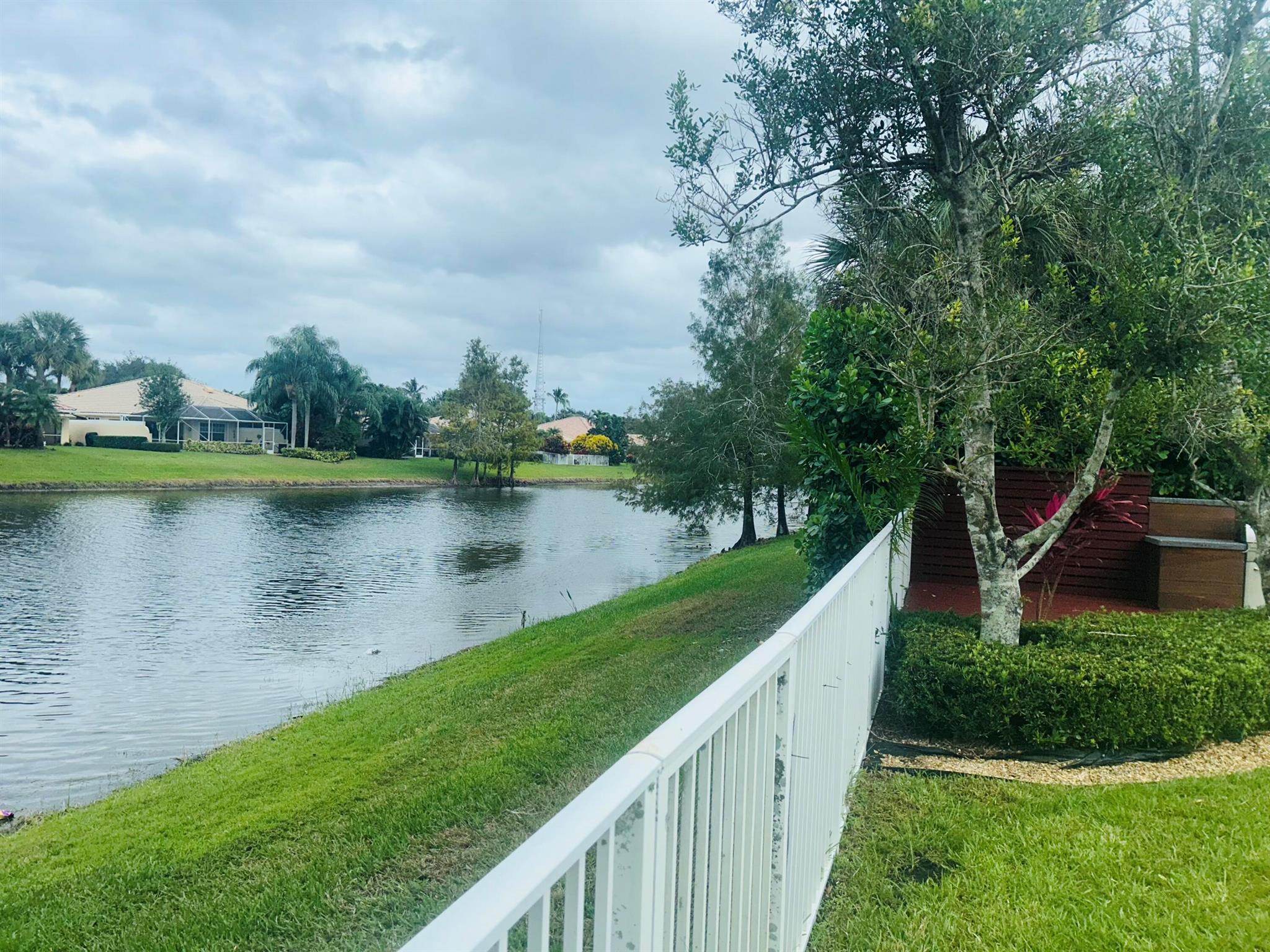 VILLAGEWALK OF WELLINGTON - Residential