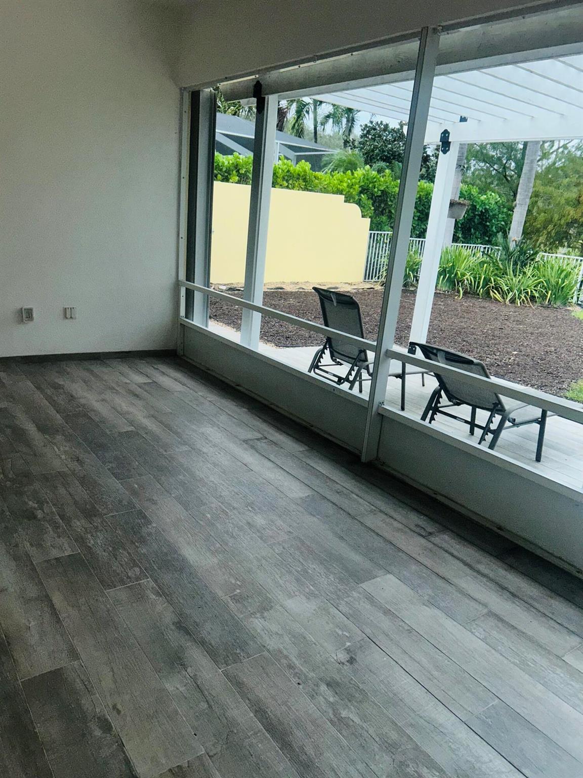 VILLAGEWALK OF WELLINGTON - Residential